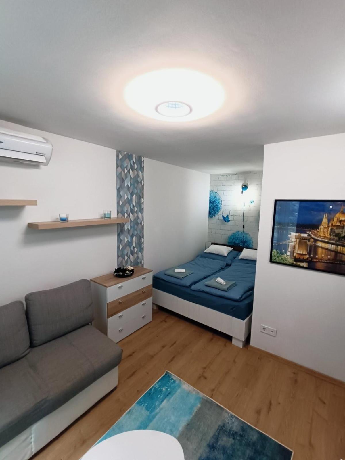 SkyBlue Apartment