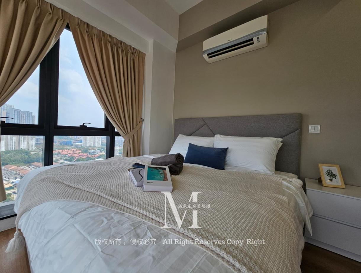 Pavilion Bukit jalil Walking Distance 2 Bedroom 2-4Pax