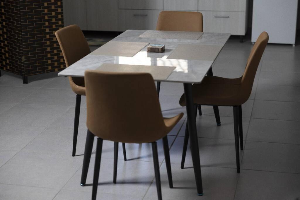 Viemerci Viola suite 9a