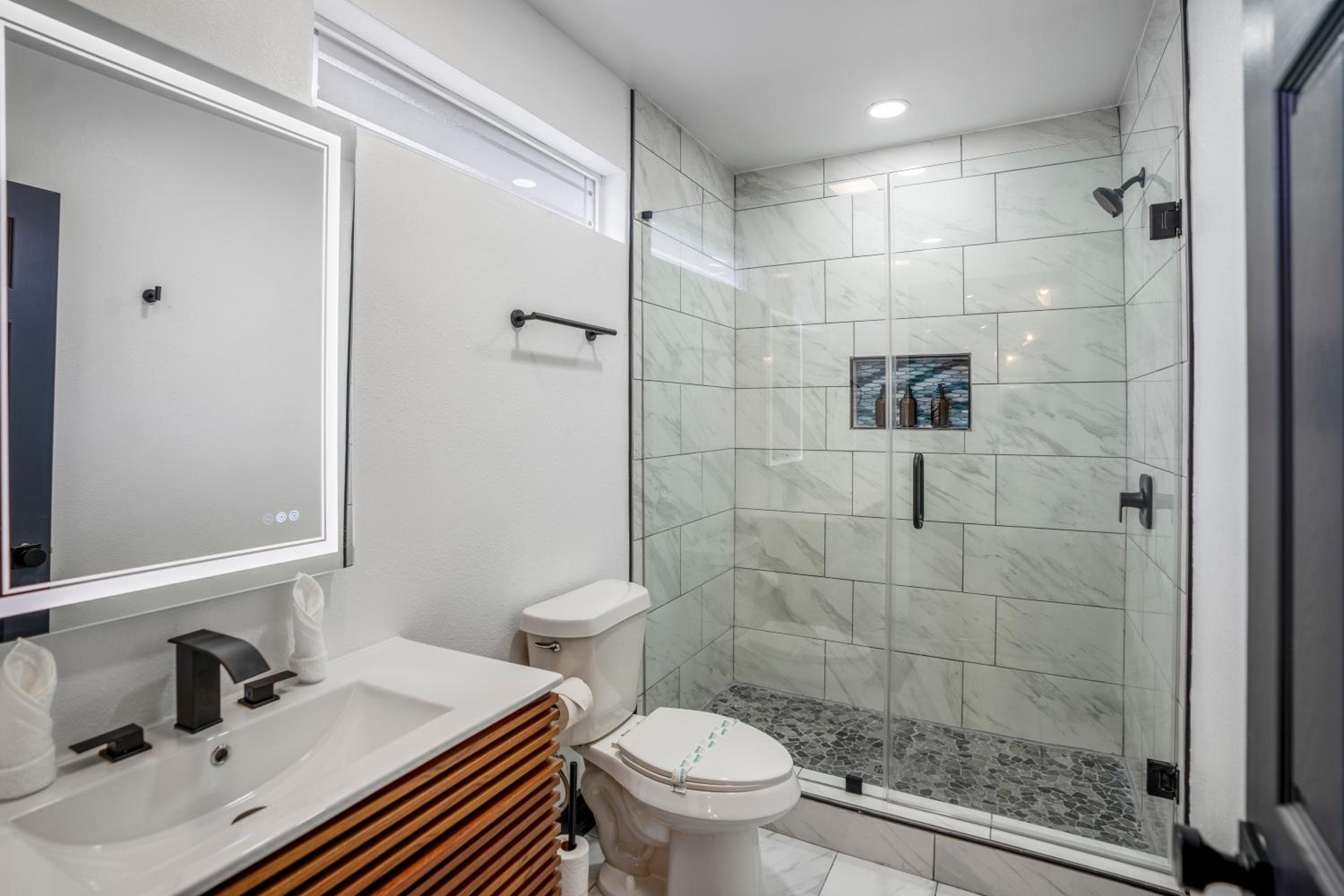 HTX Ultra Chiic Suite #1 view 4