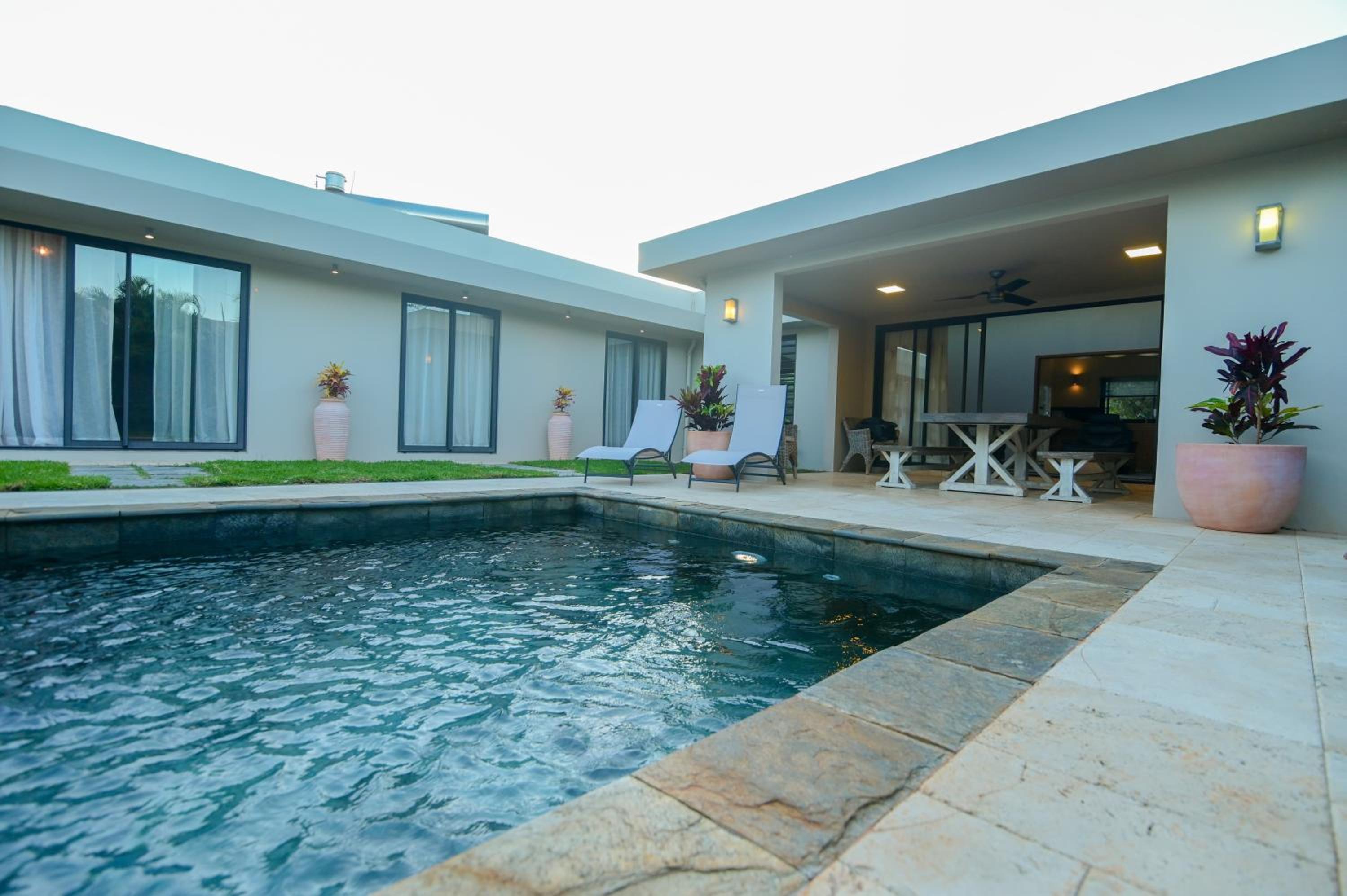 Stunning and Luxurious Villa at Royal Park Balaclava