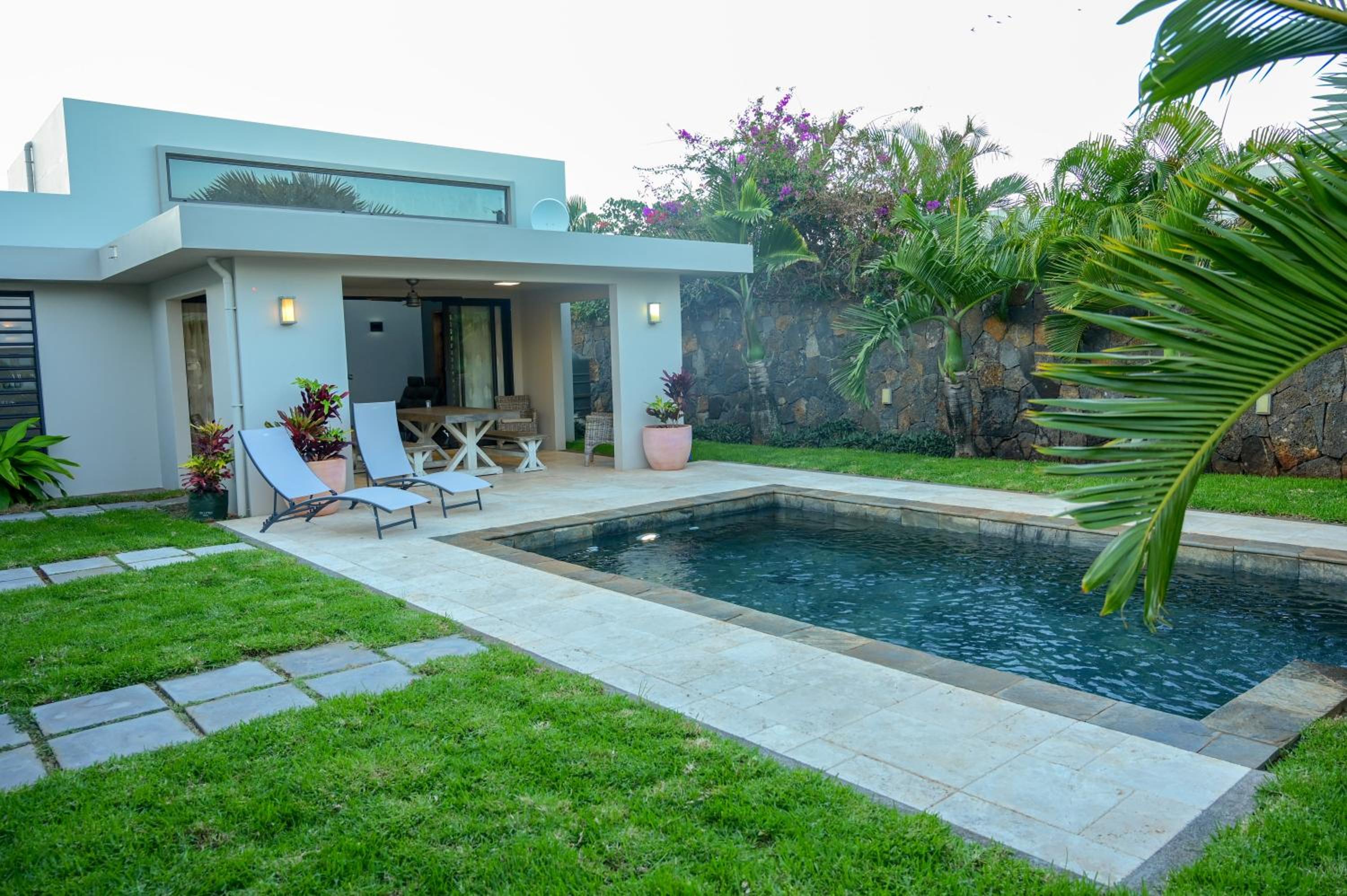 Stunning and Luxurious Villa at Royal Park Balaclava