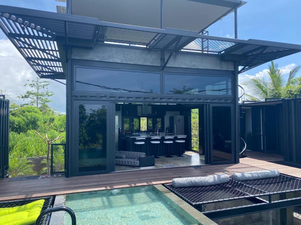 Polpo Nero Container Villa view 4