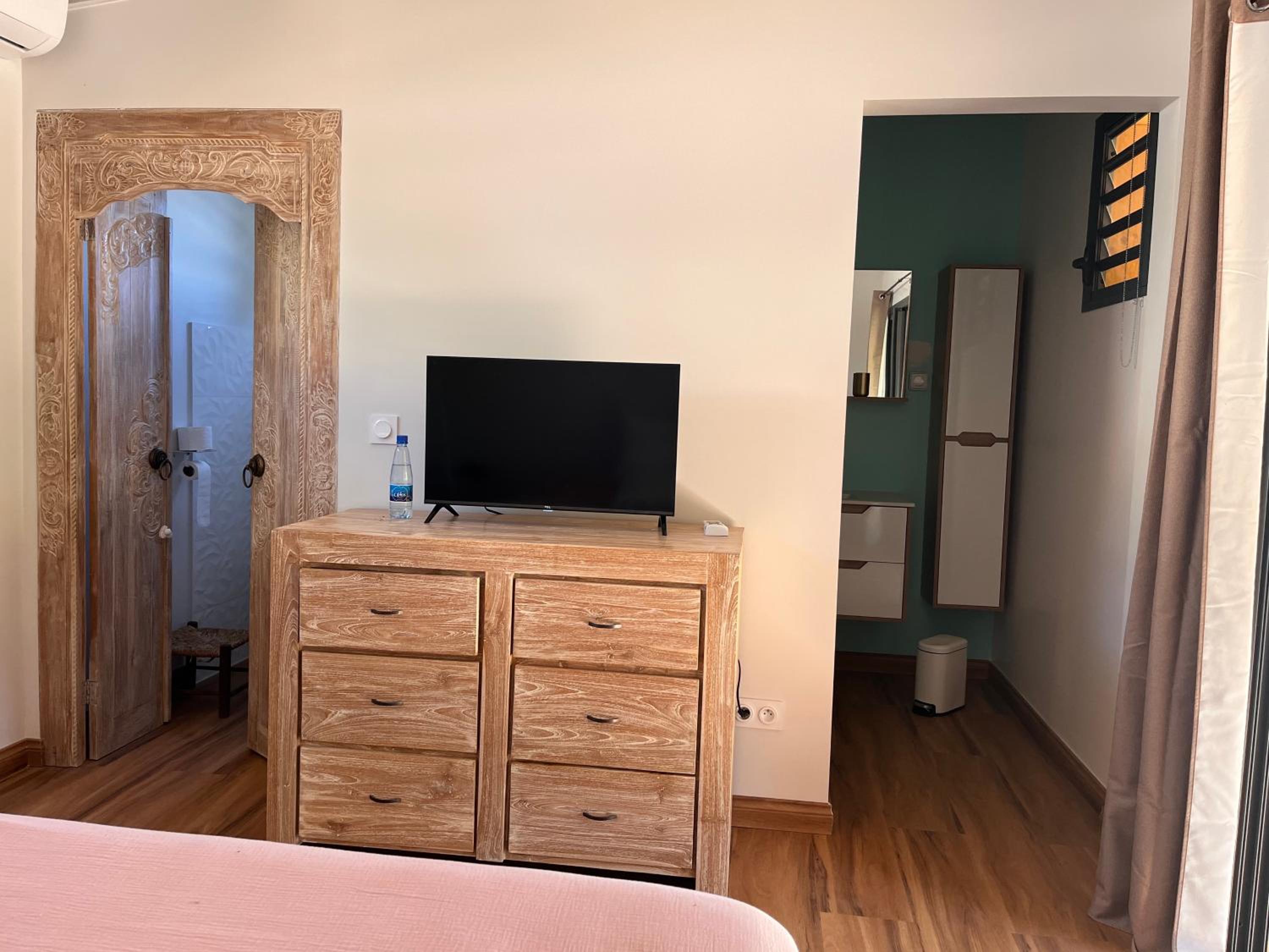 bungalow leu gadiamb