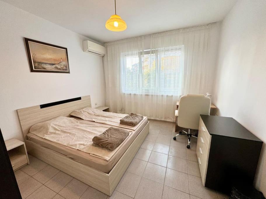 Top central apartment