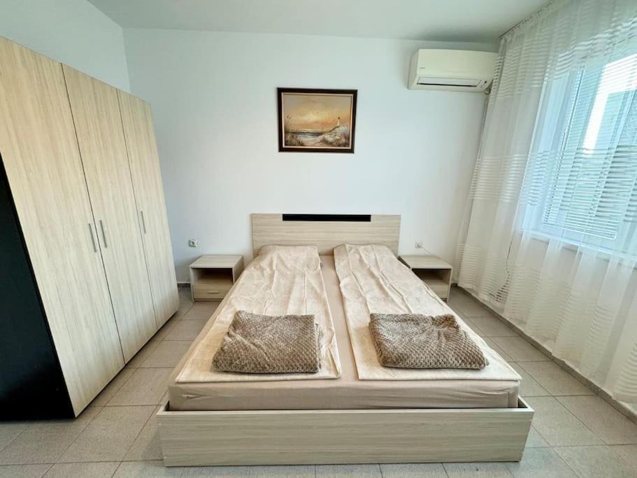Top central apartment