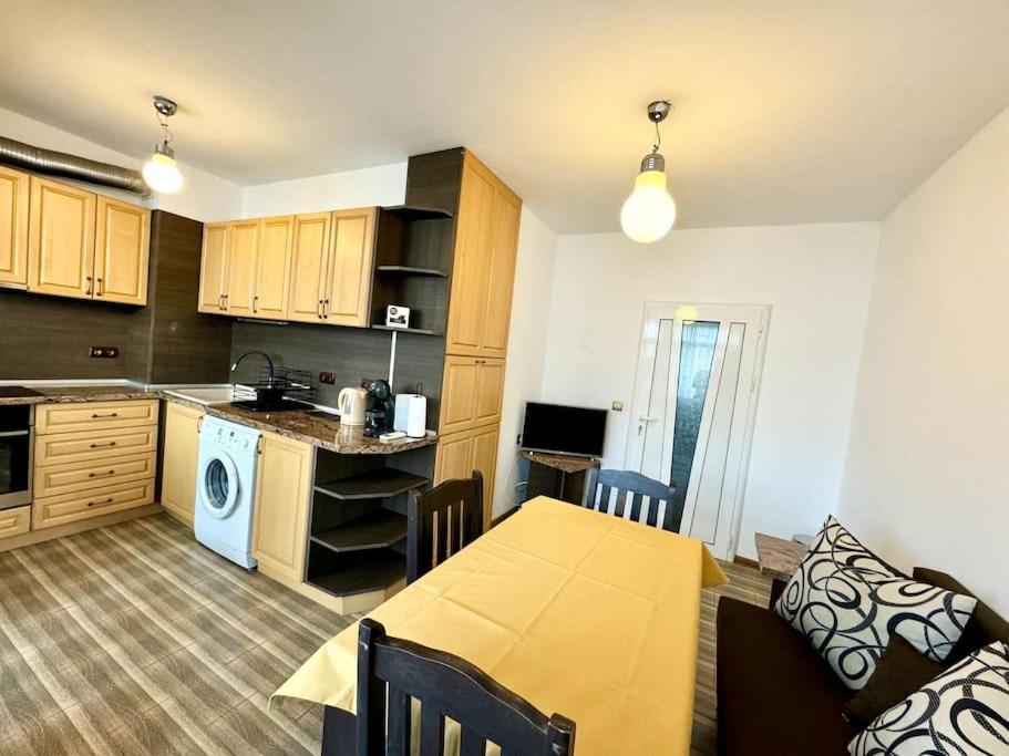 Top central apartment
