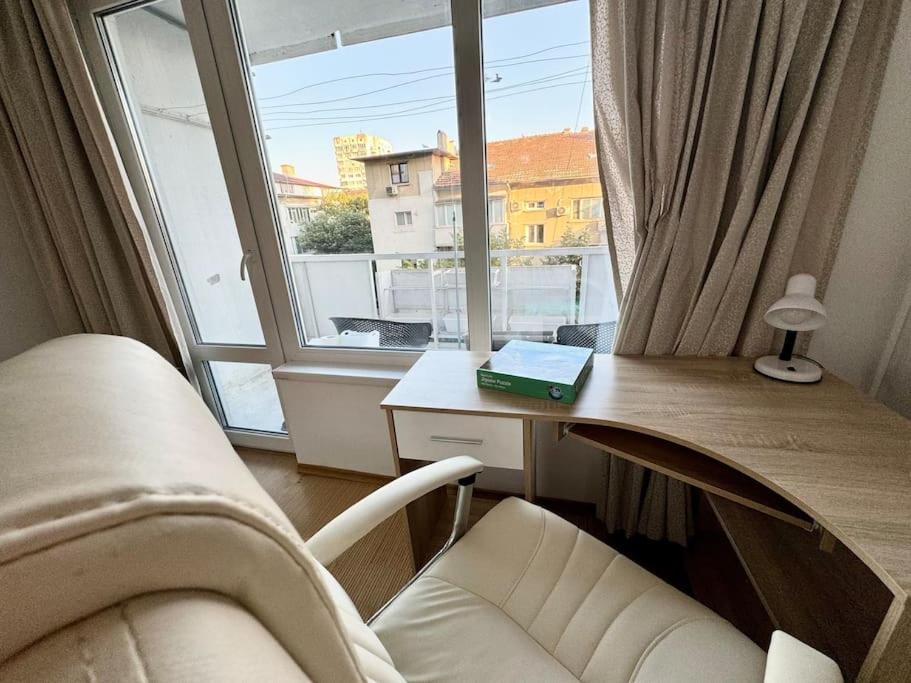 Top central apartment