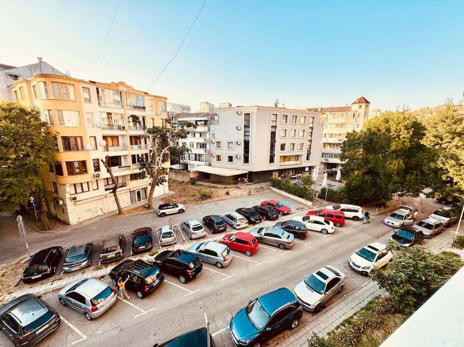Top central apartment