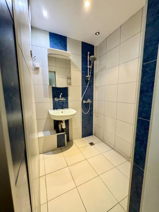 Top central apartment