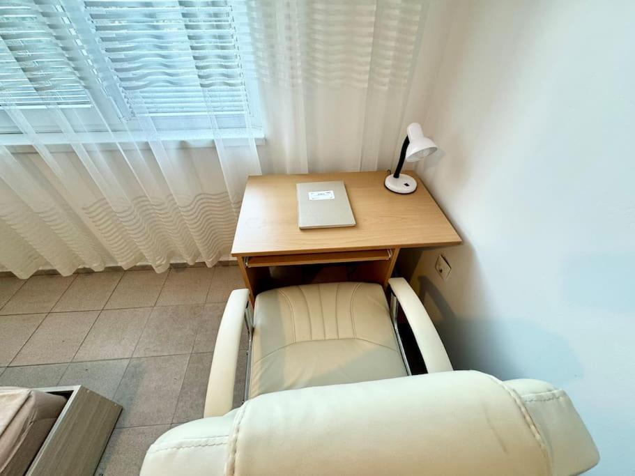 Top central apartment