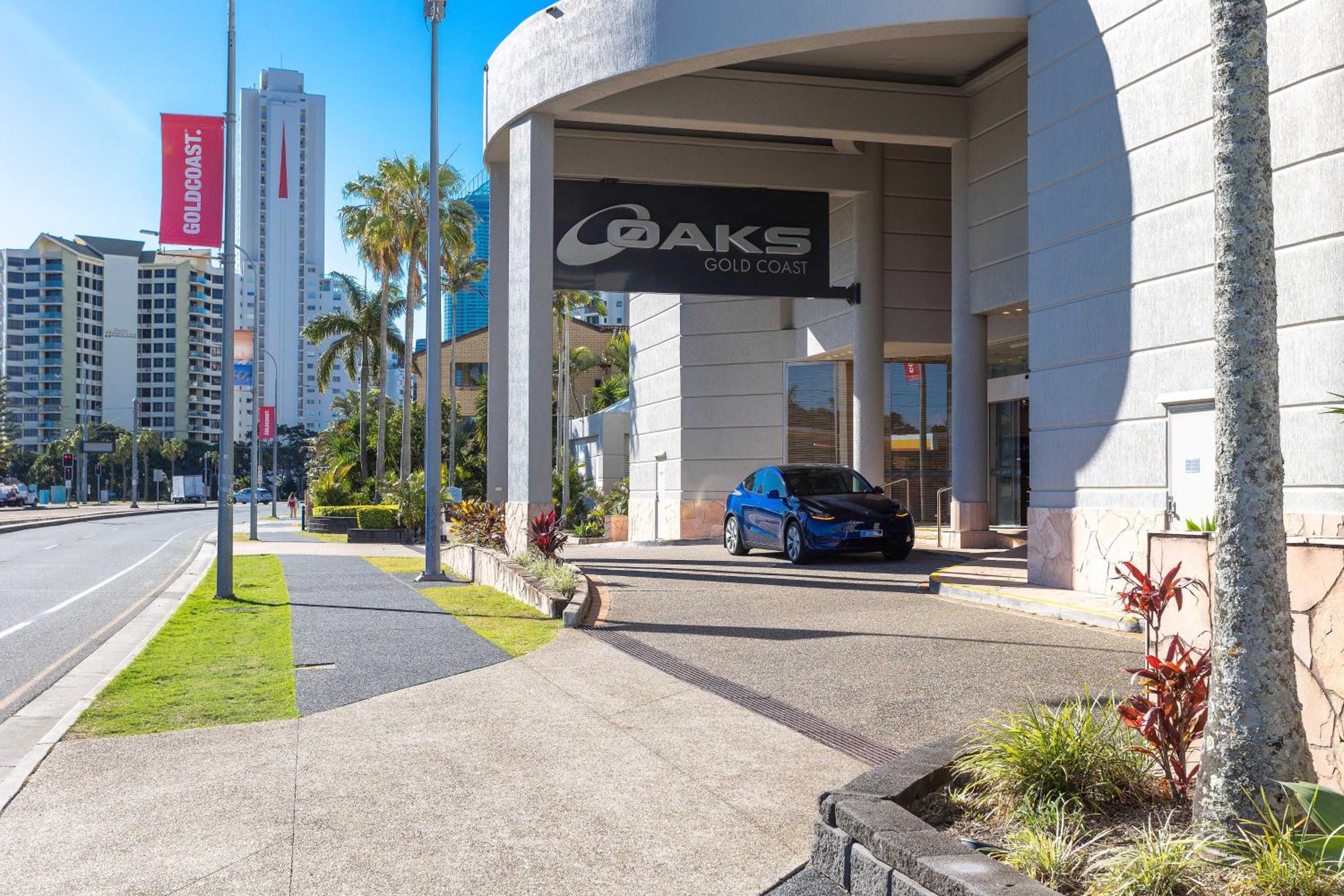 Surfers Paradise Studio, Short Walk to Beach - Hosted by Coastal Letting Co.