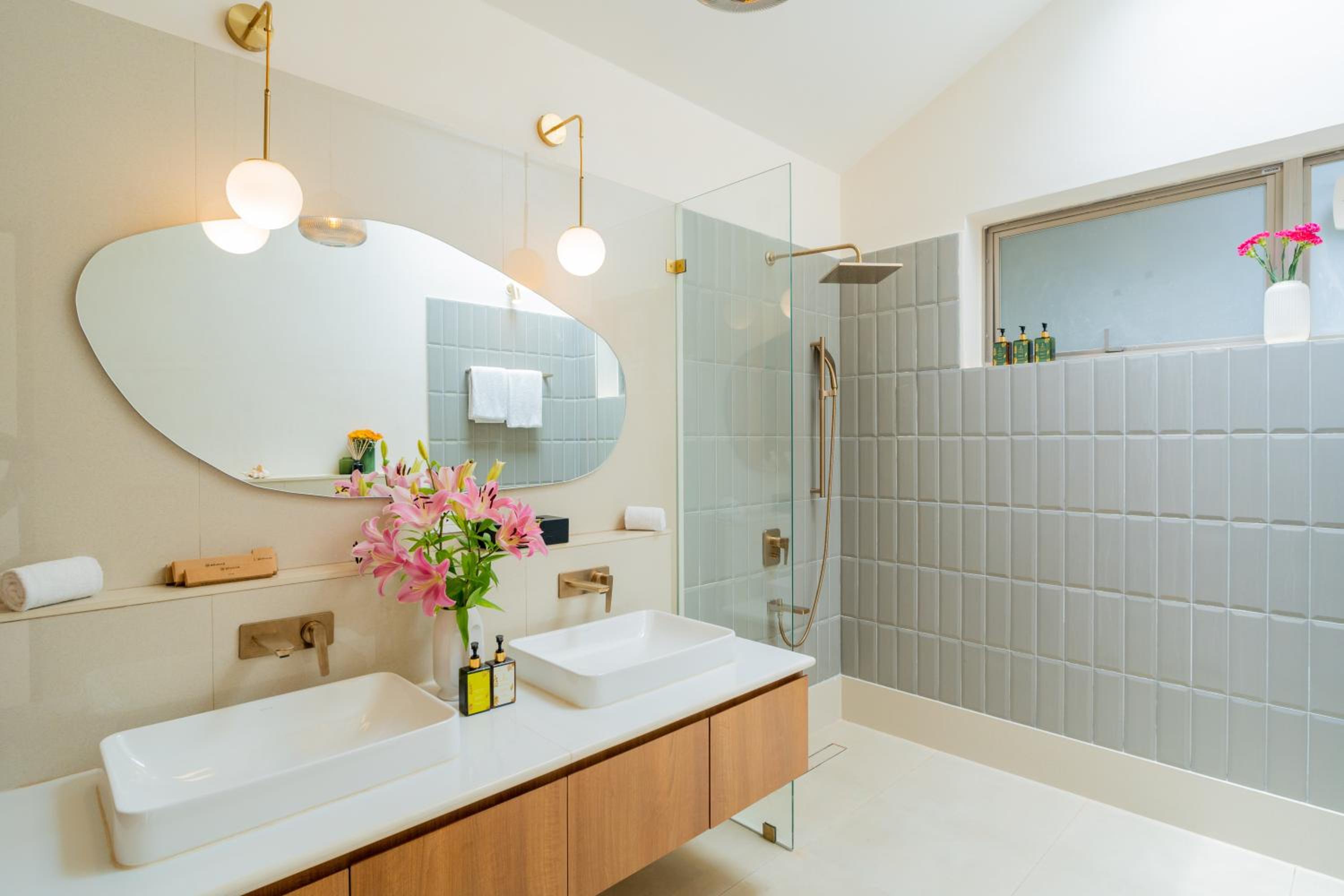 ELIVAAS 3 BHK with Pvt outdoor Pool - Mirai Gemini view 4