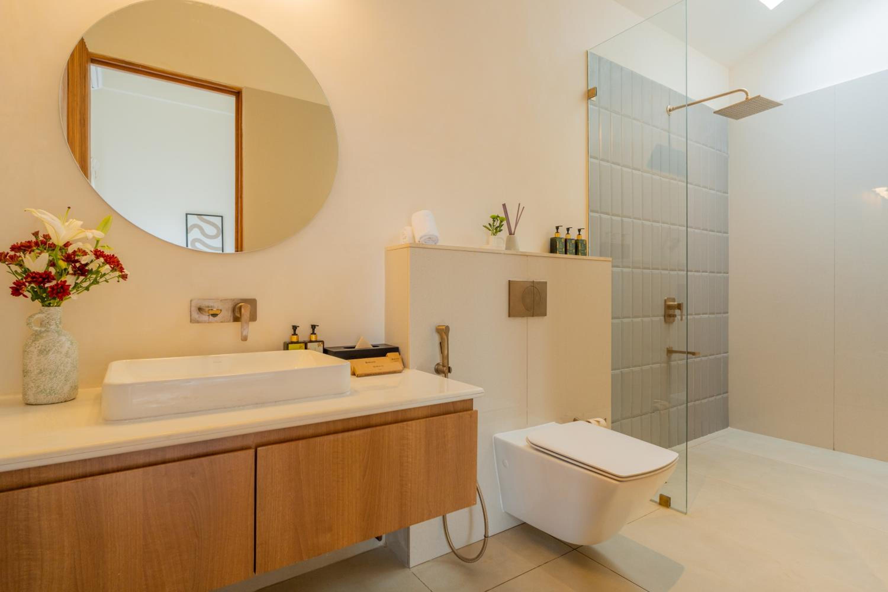 ELIVAAS 3 BHK with Pvt outdoor Pool - Mirai Gemini view 5