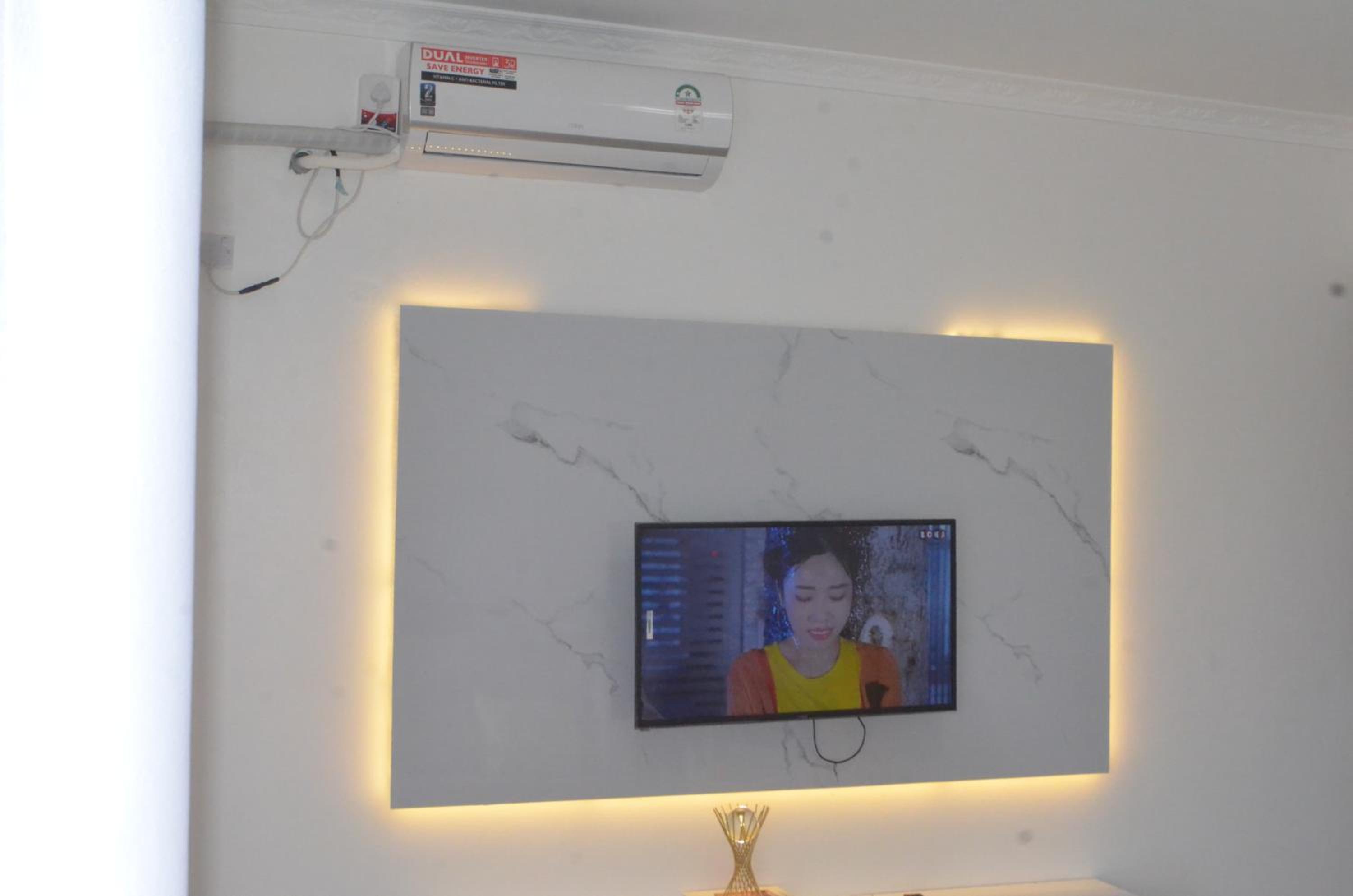 Sparkling One Bedroom Near Pride Inn view 5