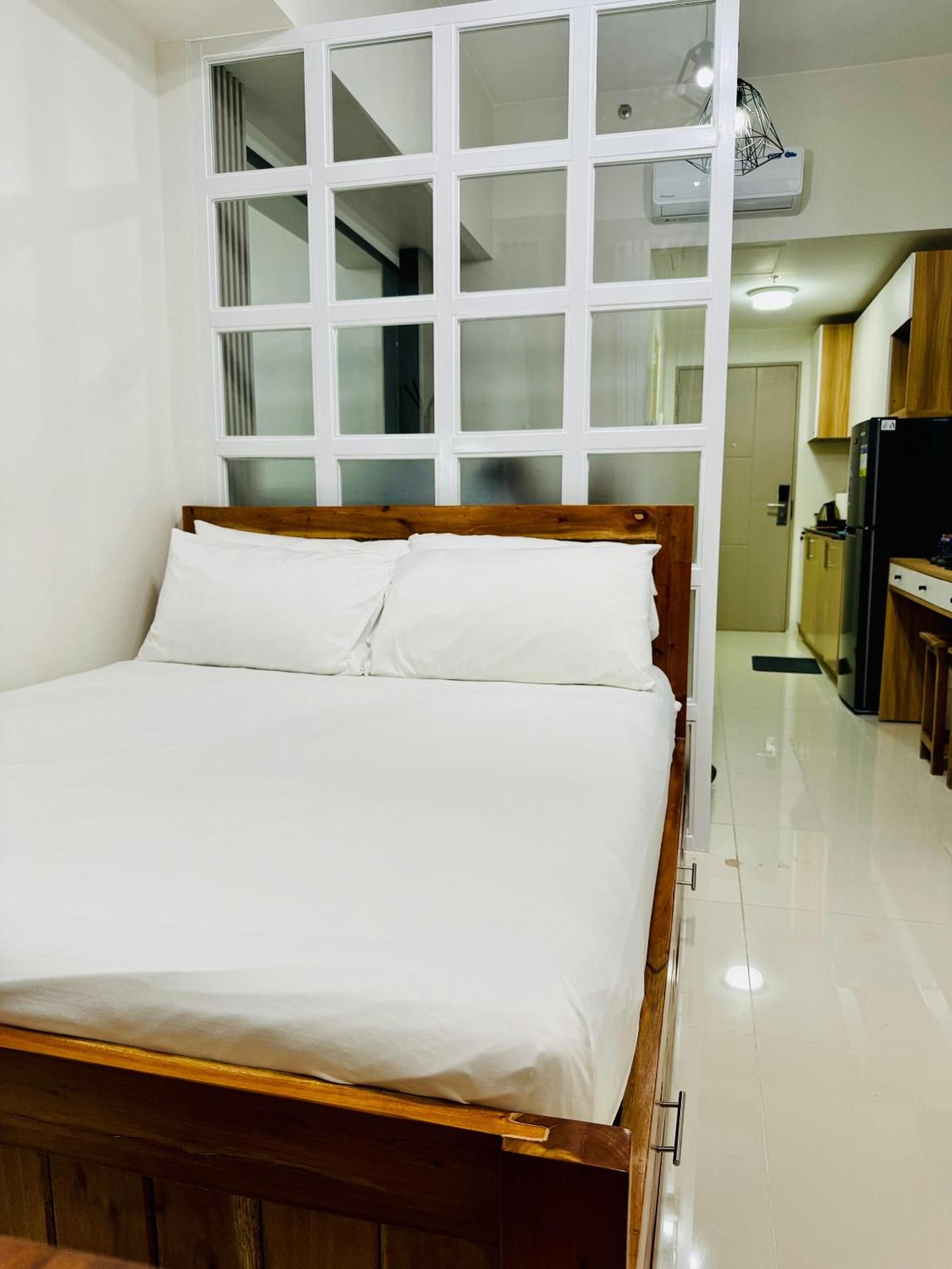 Aiya's Cozy Staycation in Tagaytay SMDC Wind