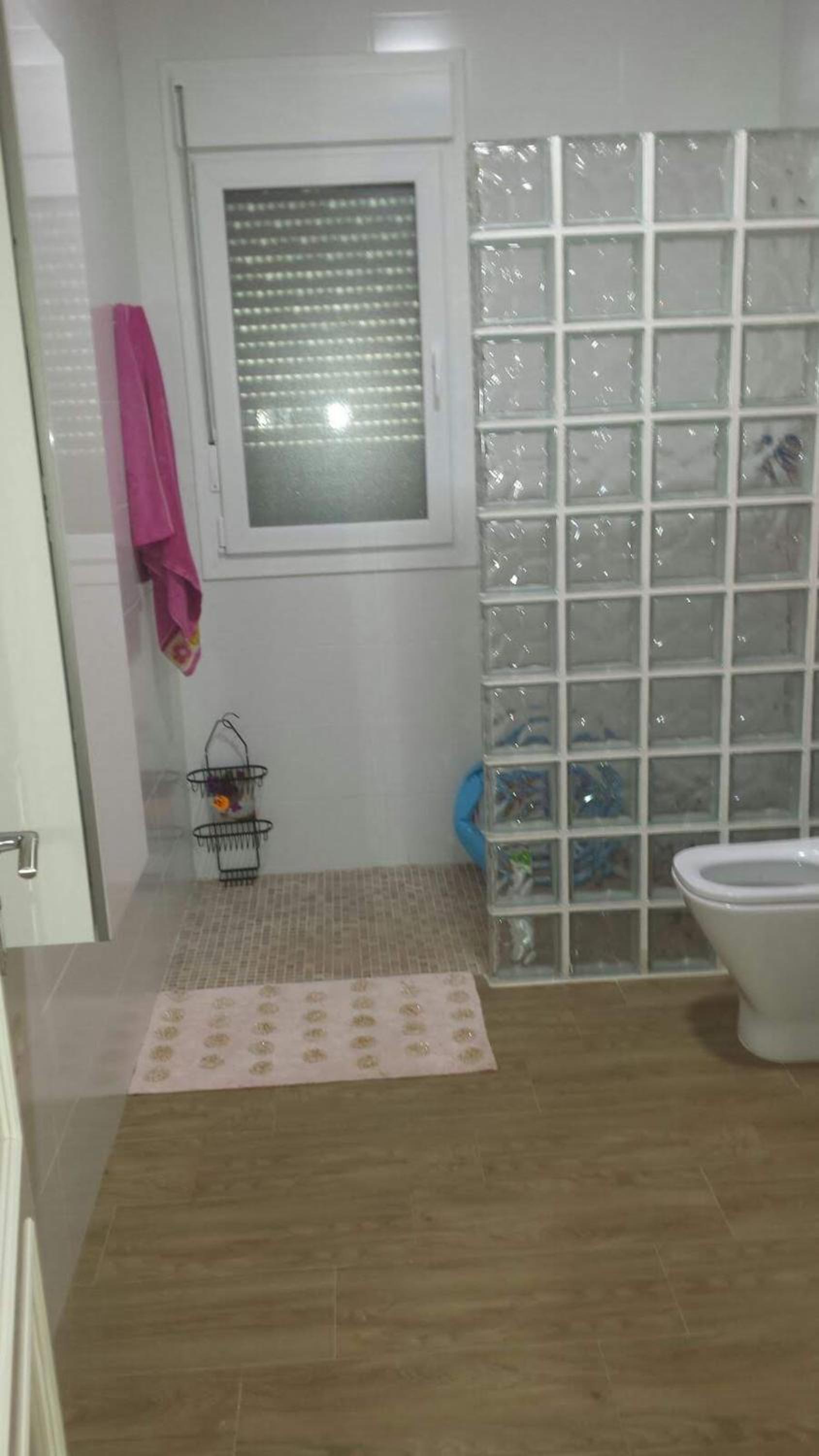 Spacious Apartment in Villarrobledo with Shared Pool