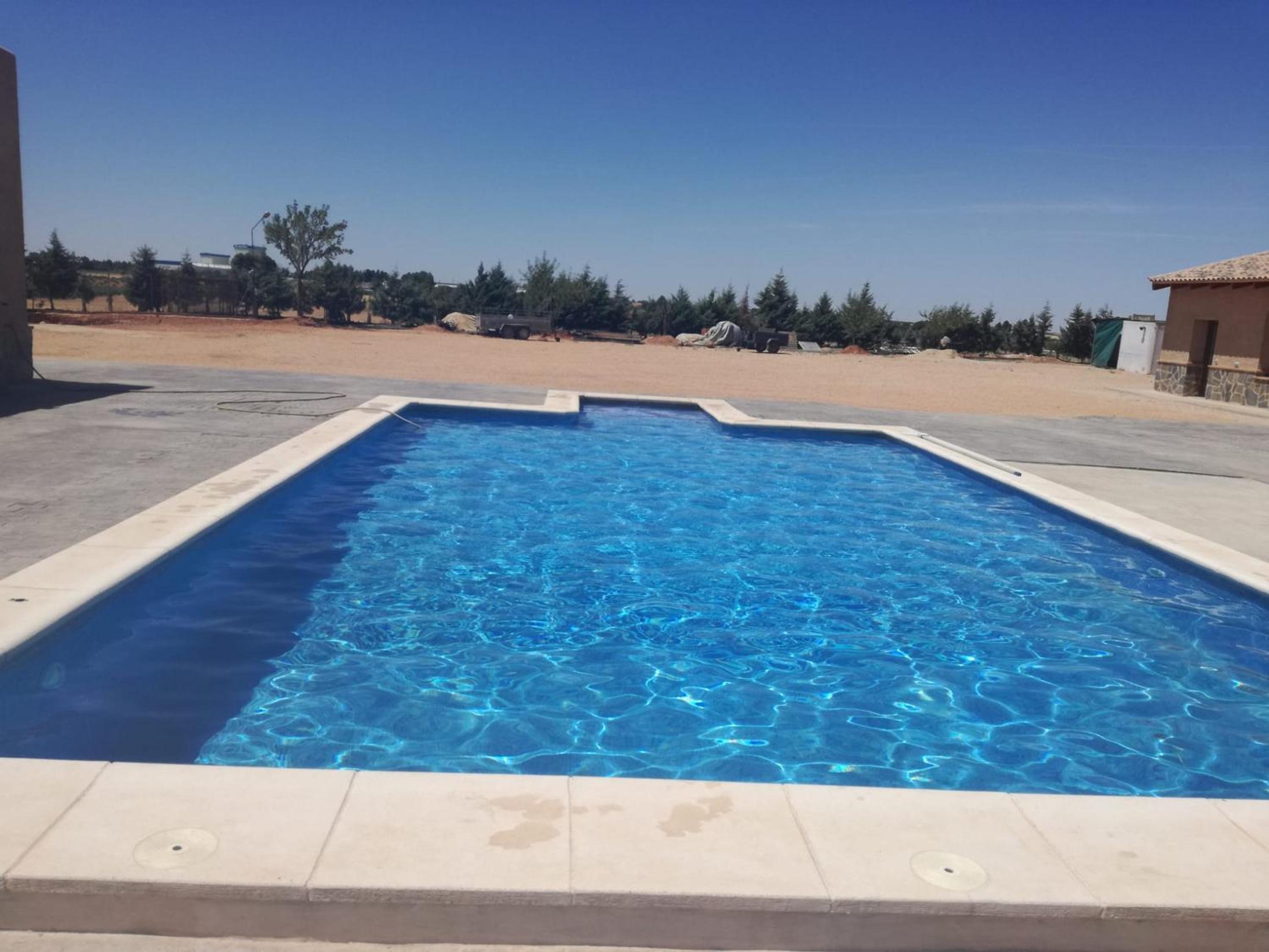 Spacious Apartment in Villarrobledo with Shared Pool