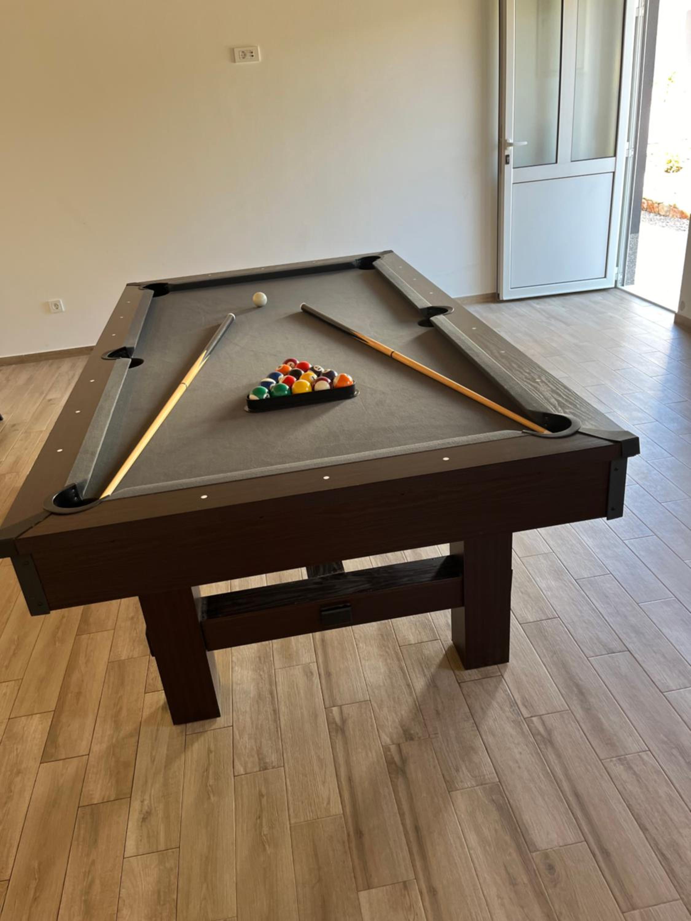 Vila Agape with a pool, football and tennis court