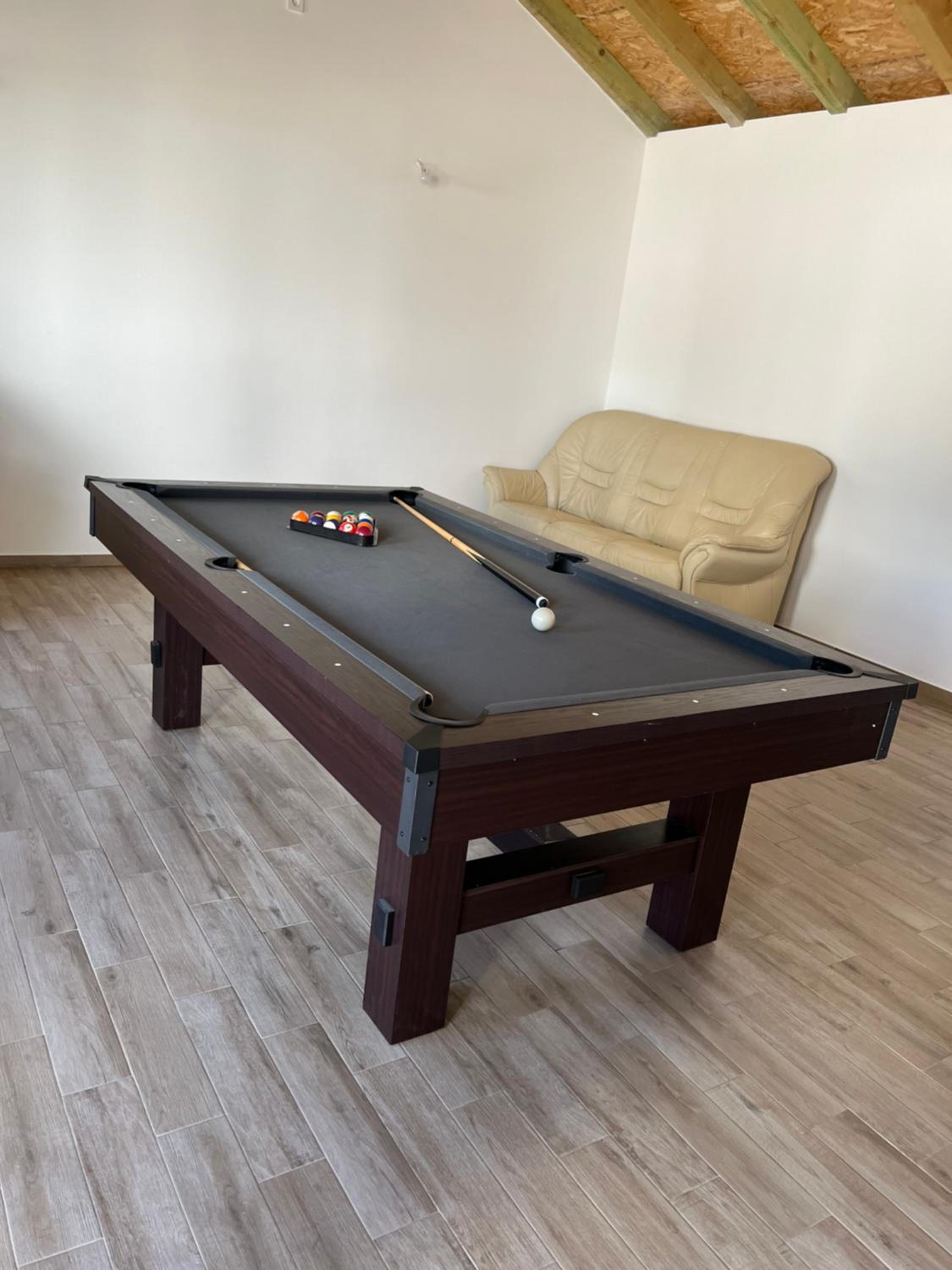 Vila Agape with a pool, football and tennis court