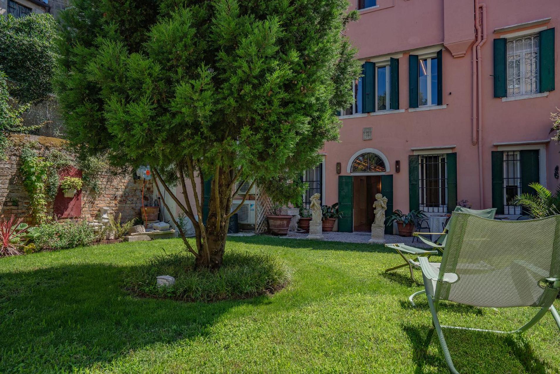 Casa della Sensa 1 Garden & Canal View