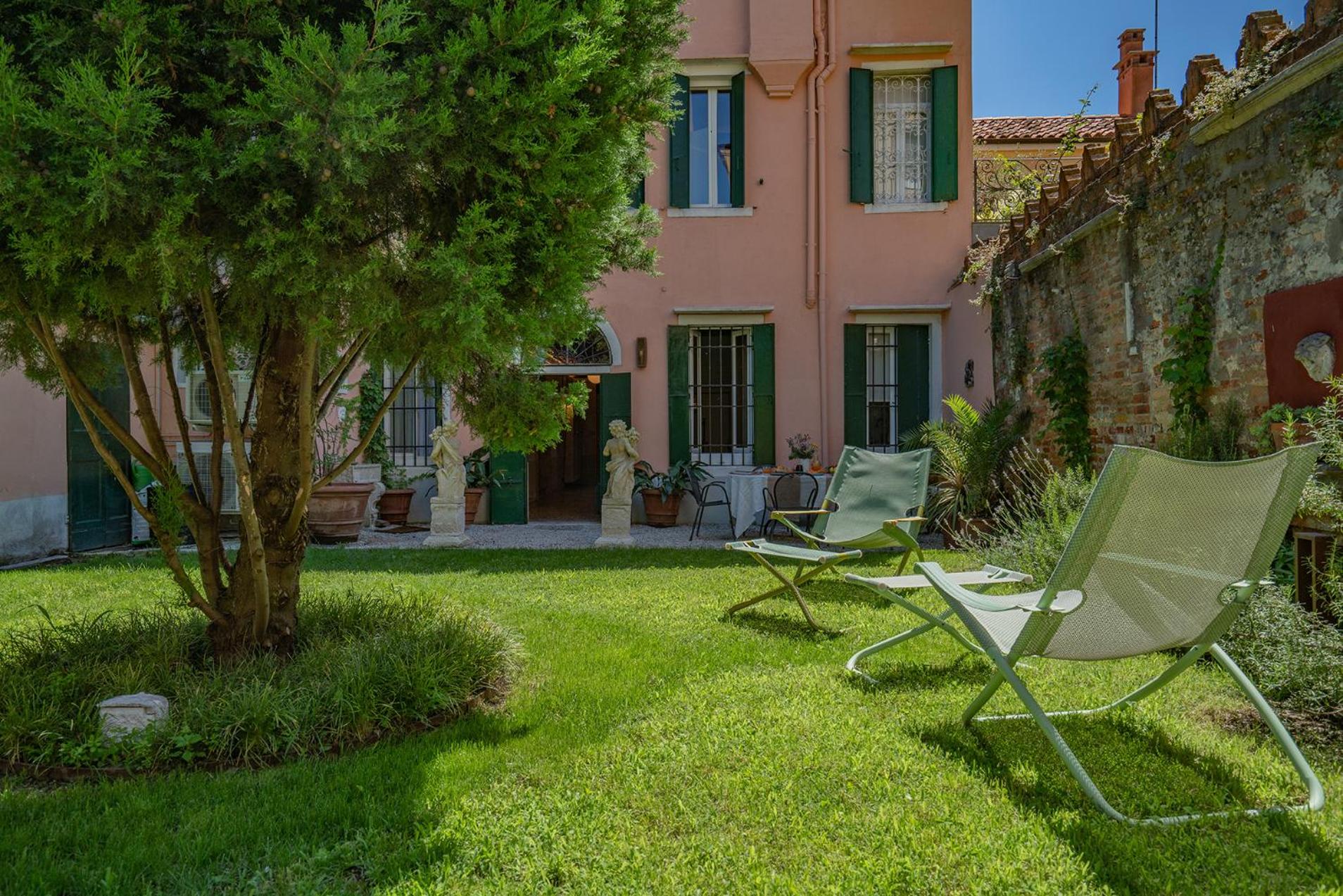 Casa della Sensa 1 Garden & Canal View