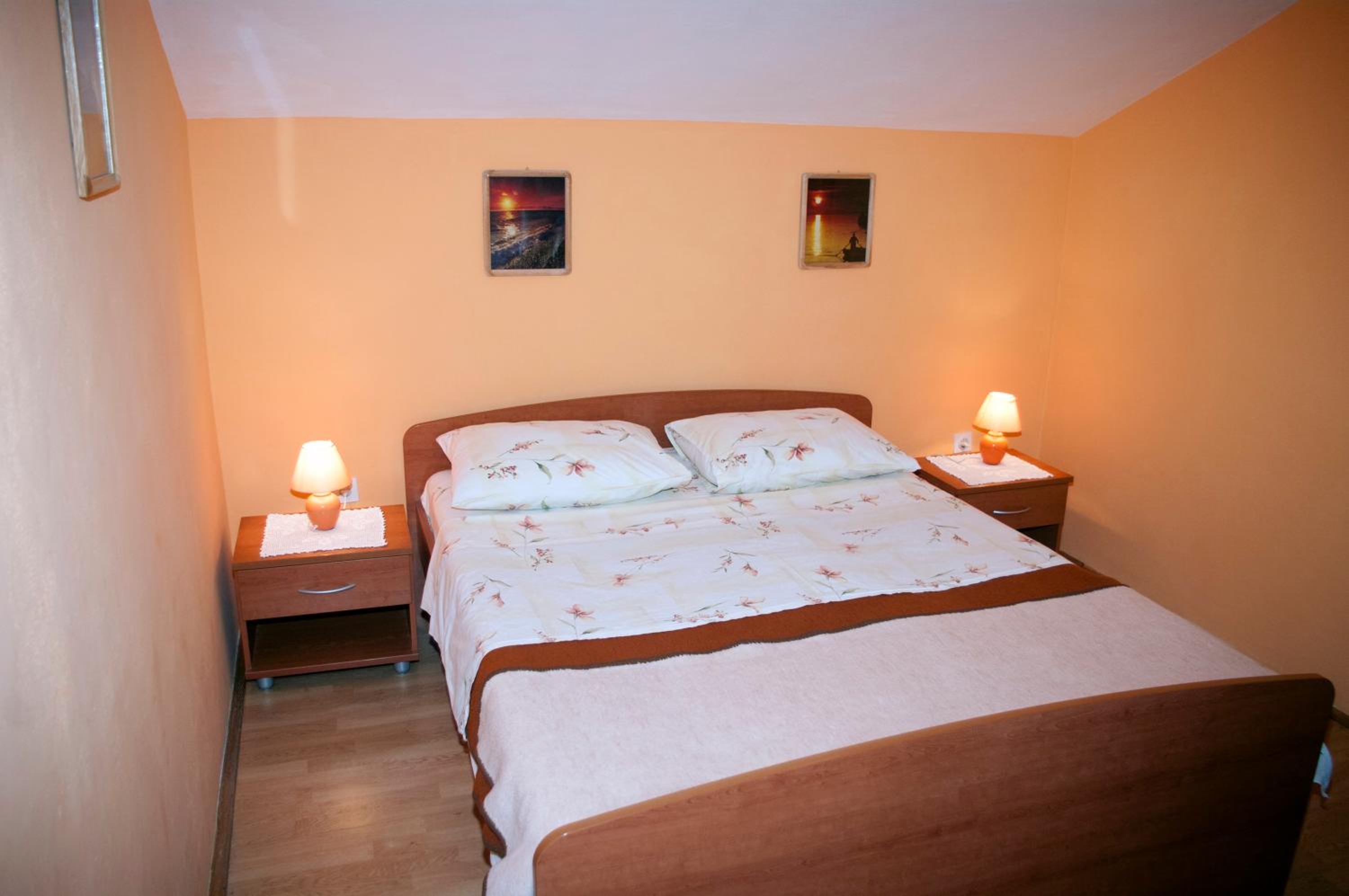 Sea View Apartment in Prvić Luka, 46m², Terrace