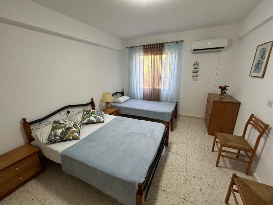 Seaview apartment with garden & pool