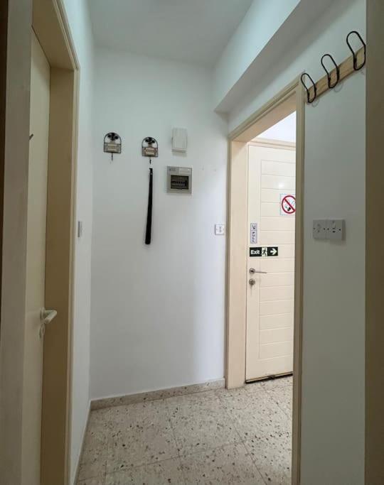 Seaview apartment with garden & pool