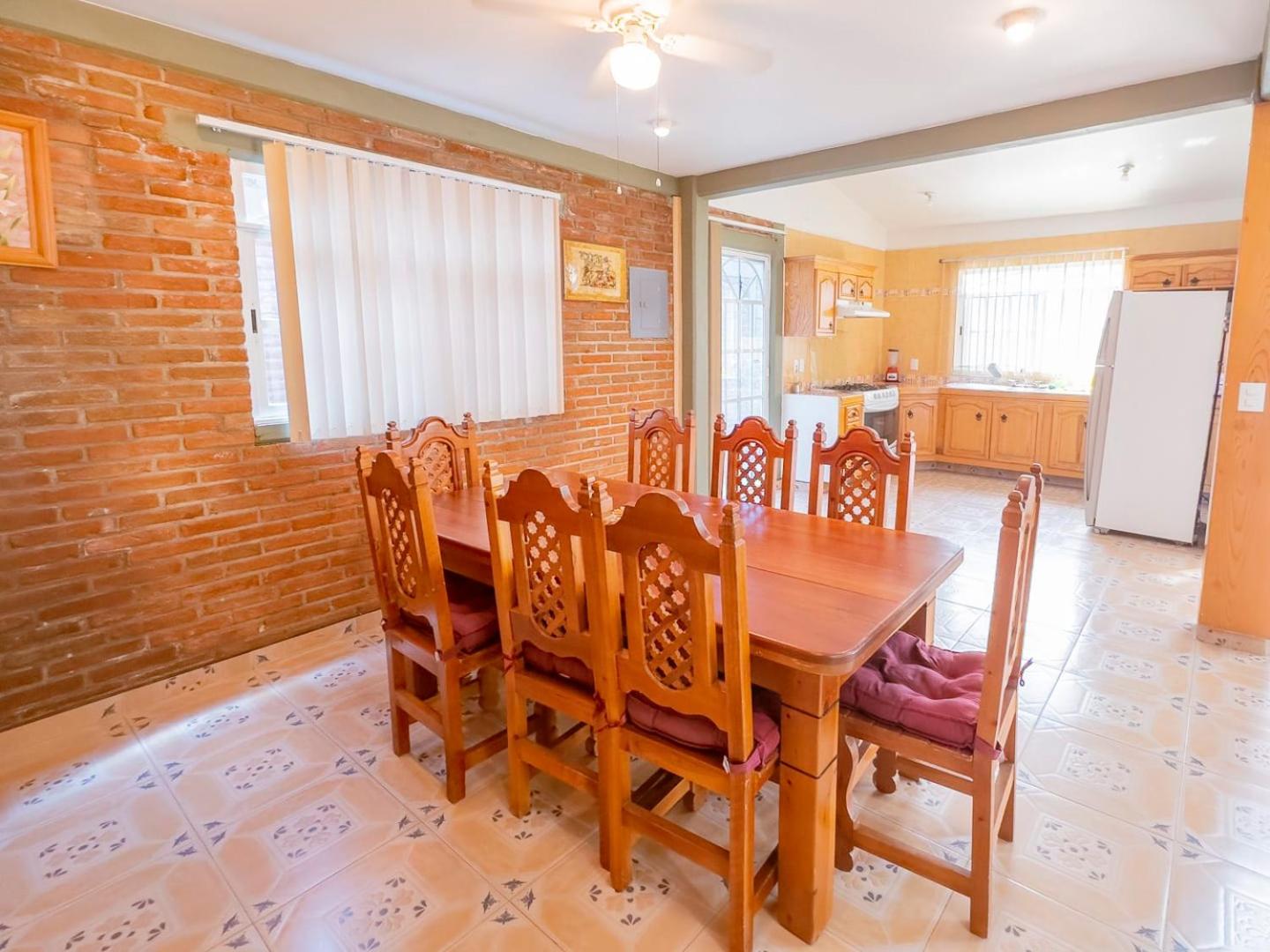 Spacious Family House in Cocoyoc Pool & BBQ Area view 4