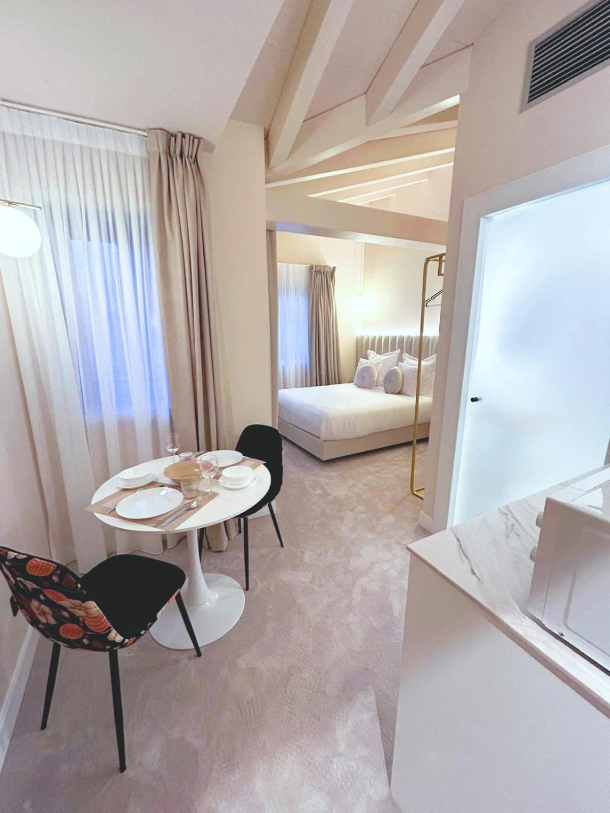 Lemon Suites Santander