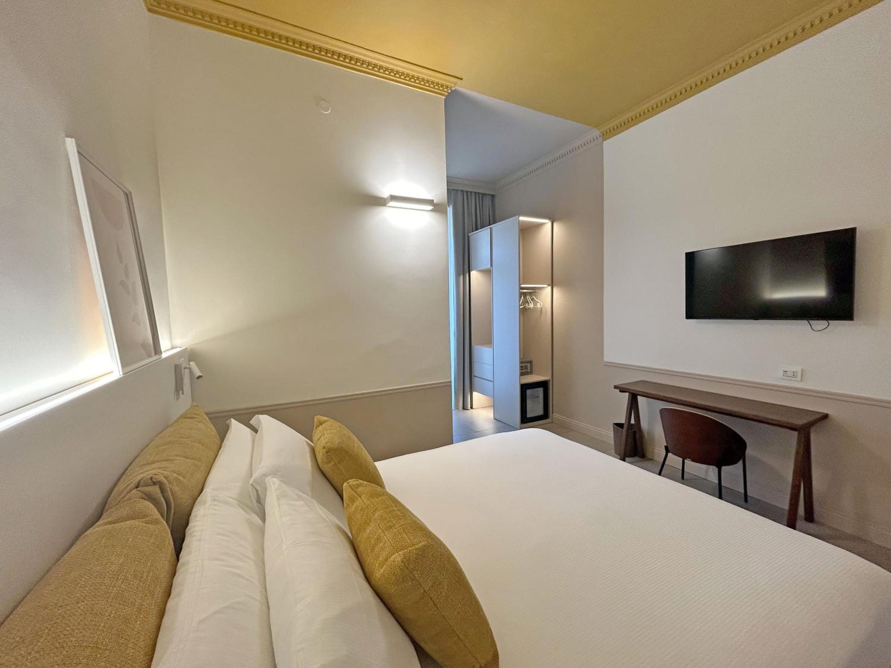 Astom Suites