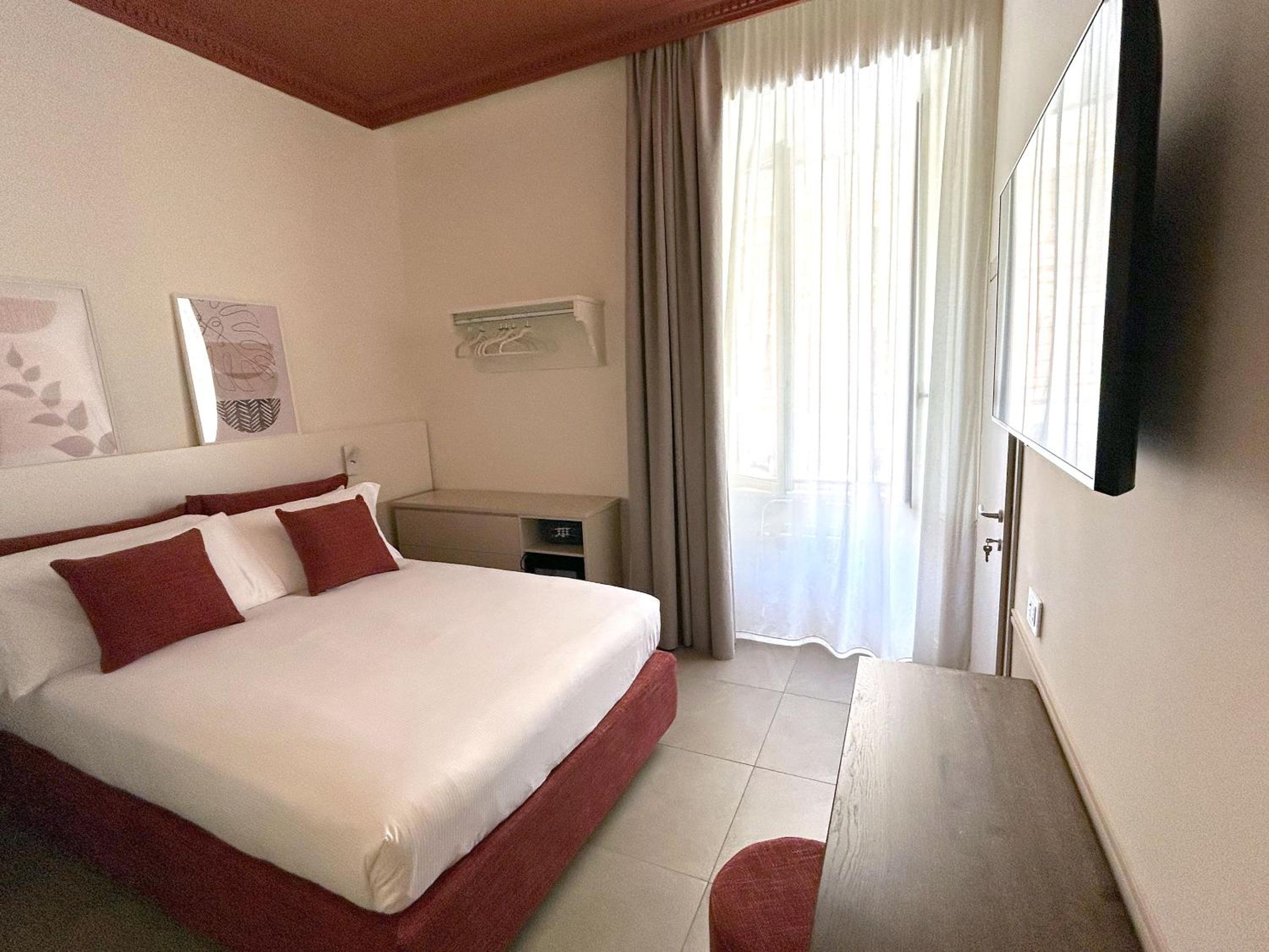 Astom Suites