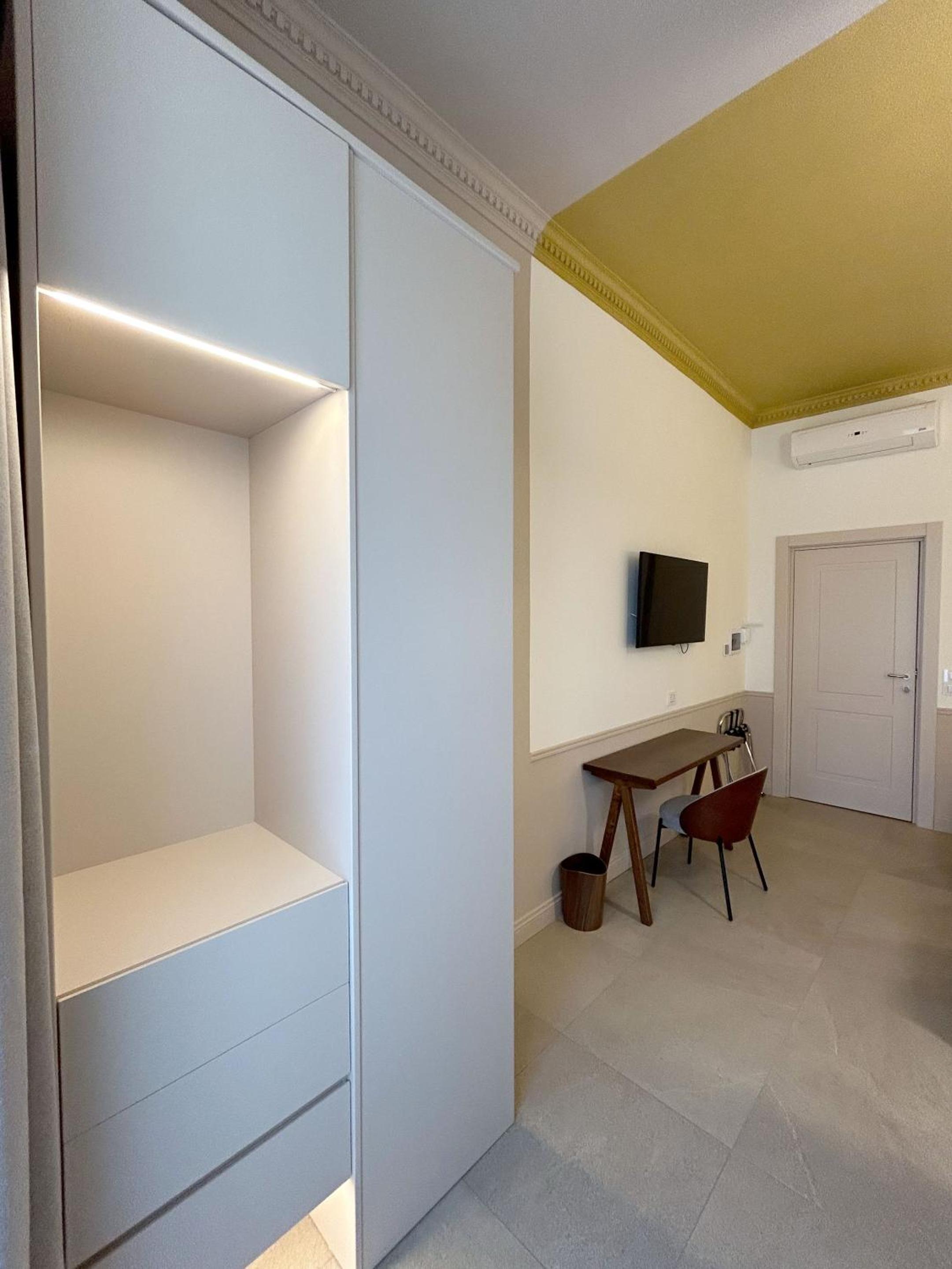 Astom Suites