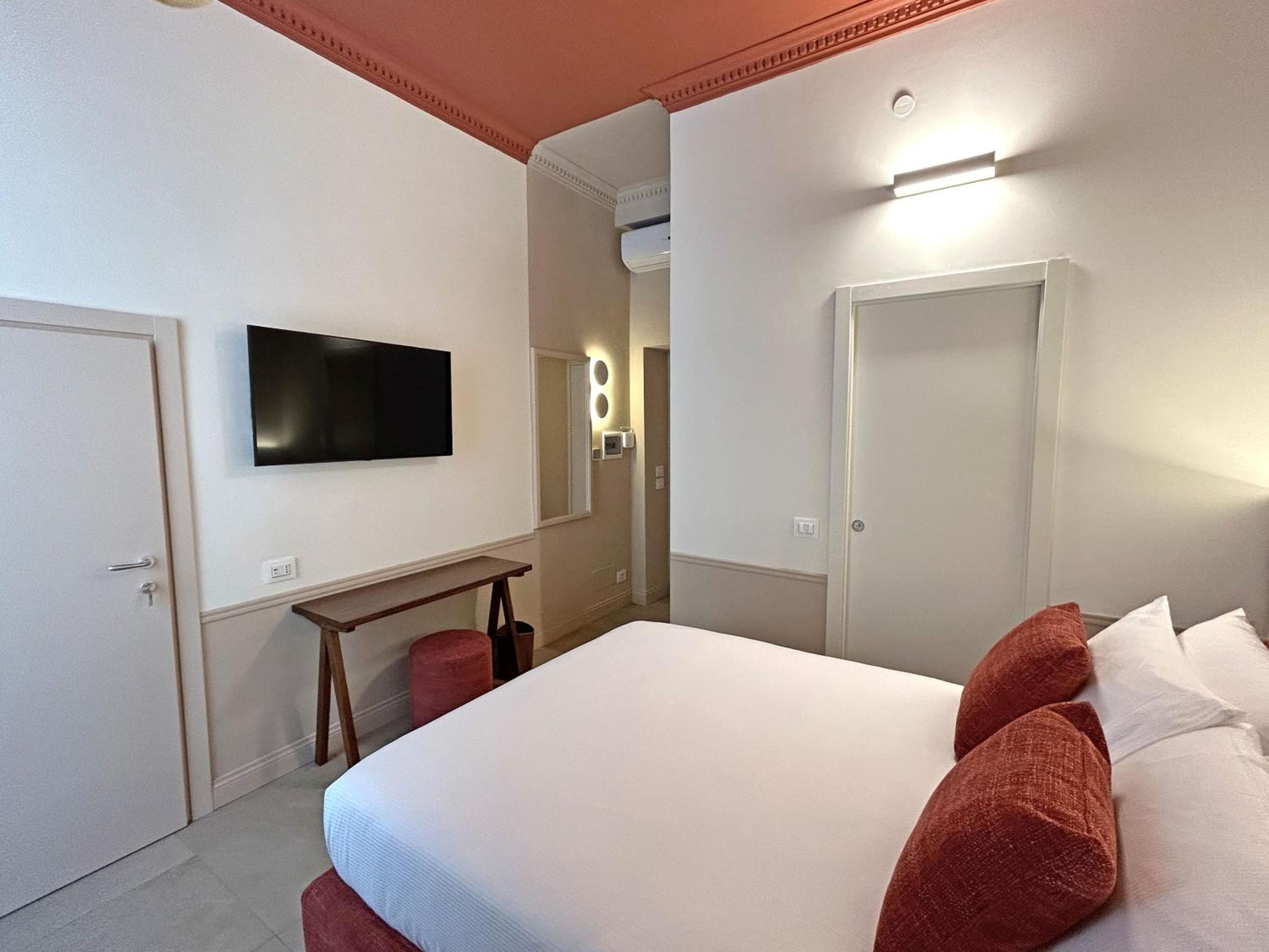 Astom Suites
