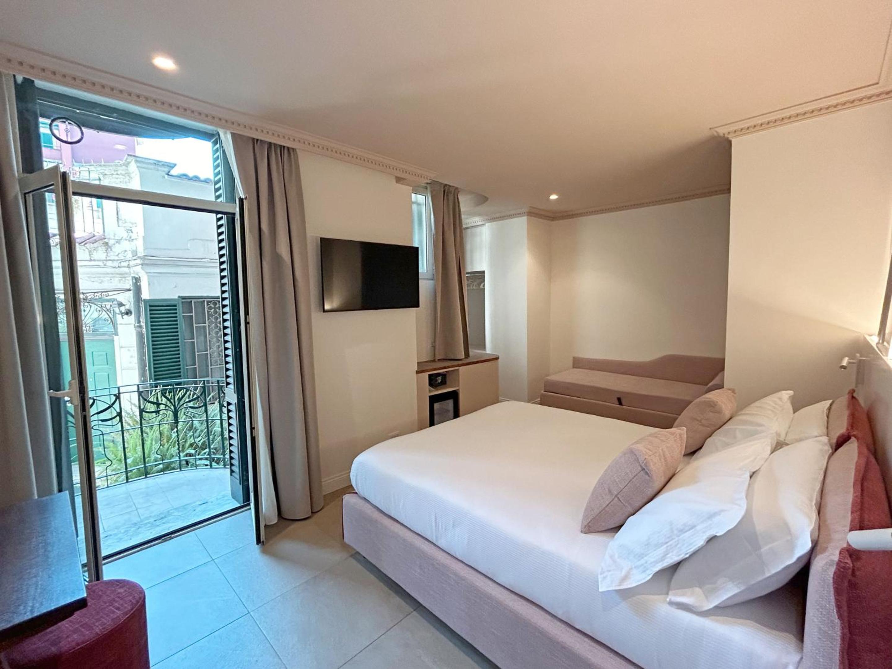 Astom Suites