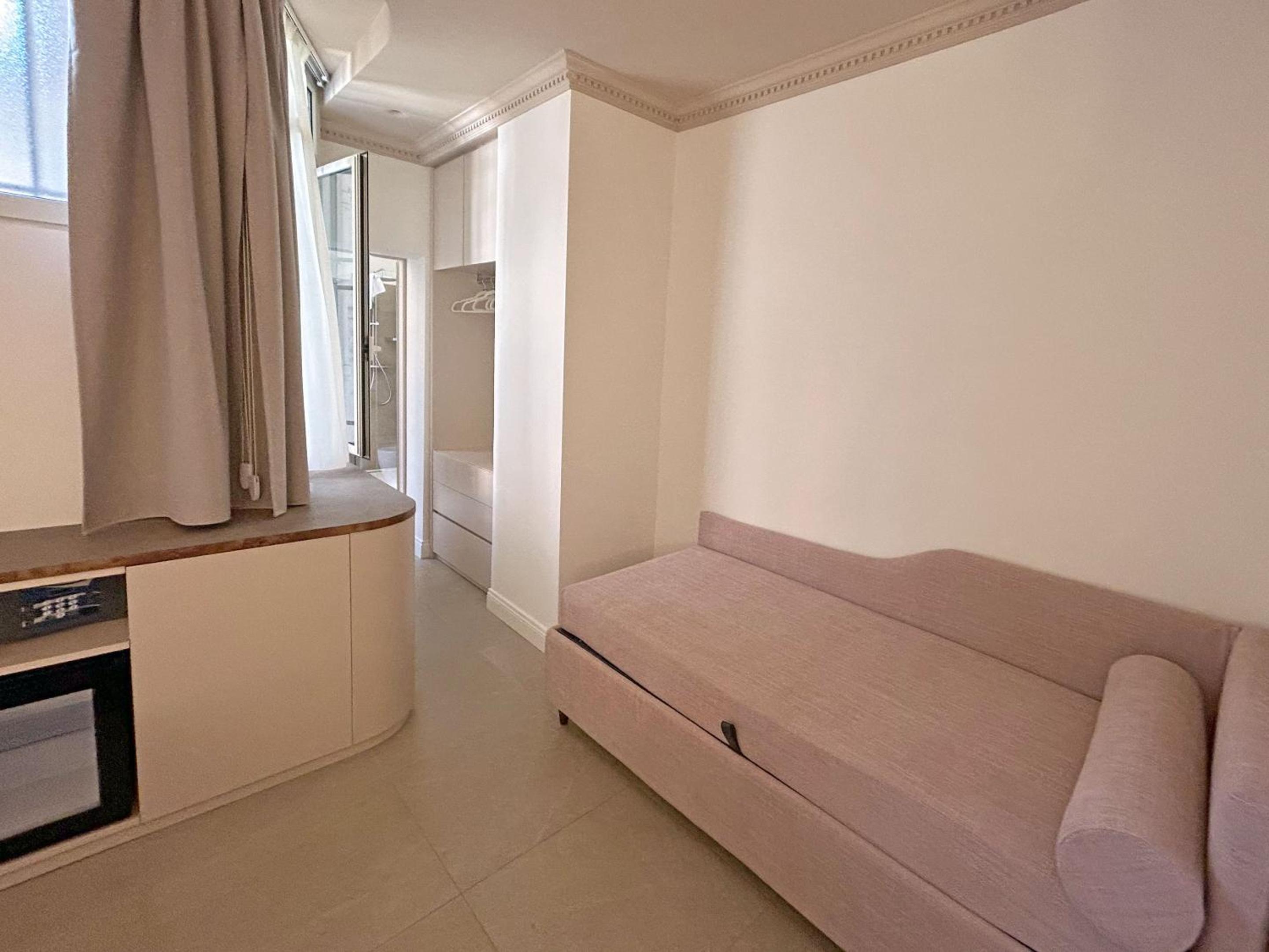 Astom Suites