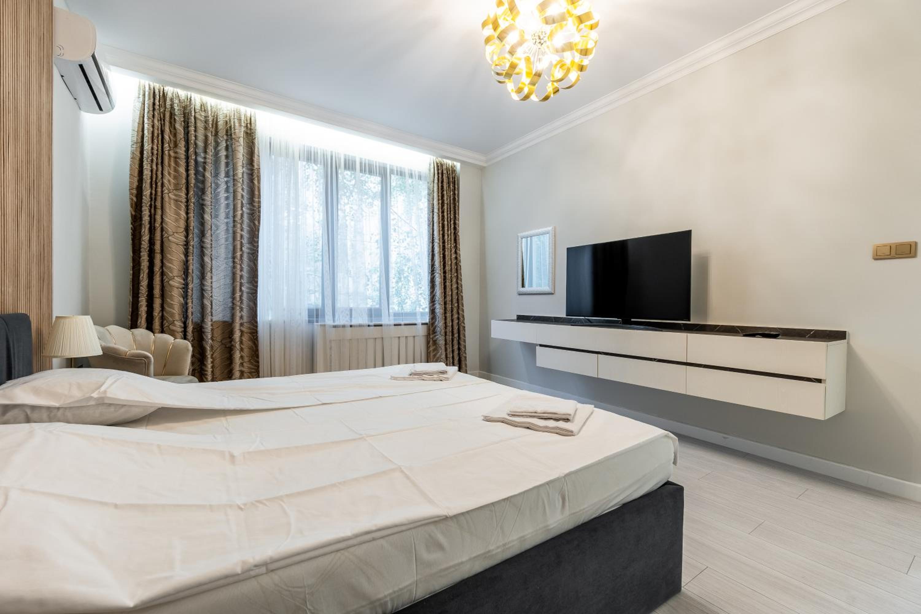 Vitoshka Luxury 2-BR Retreat by BulgarianHomes