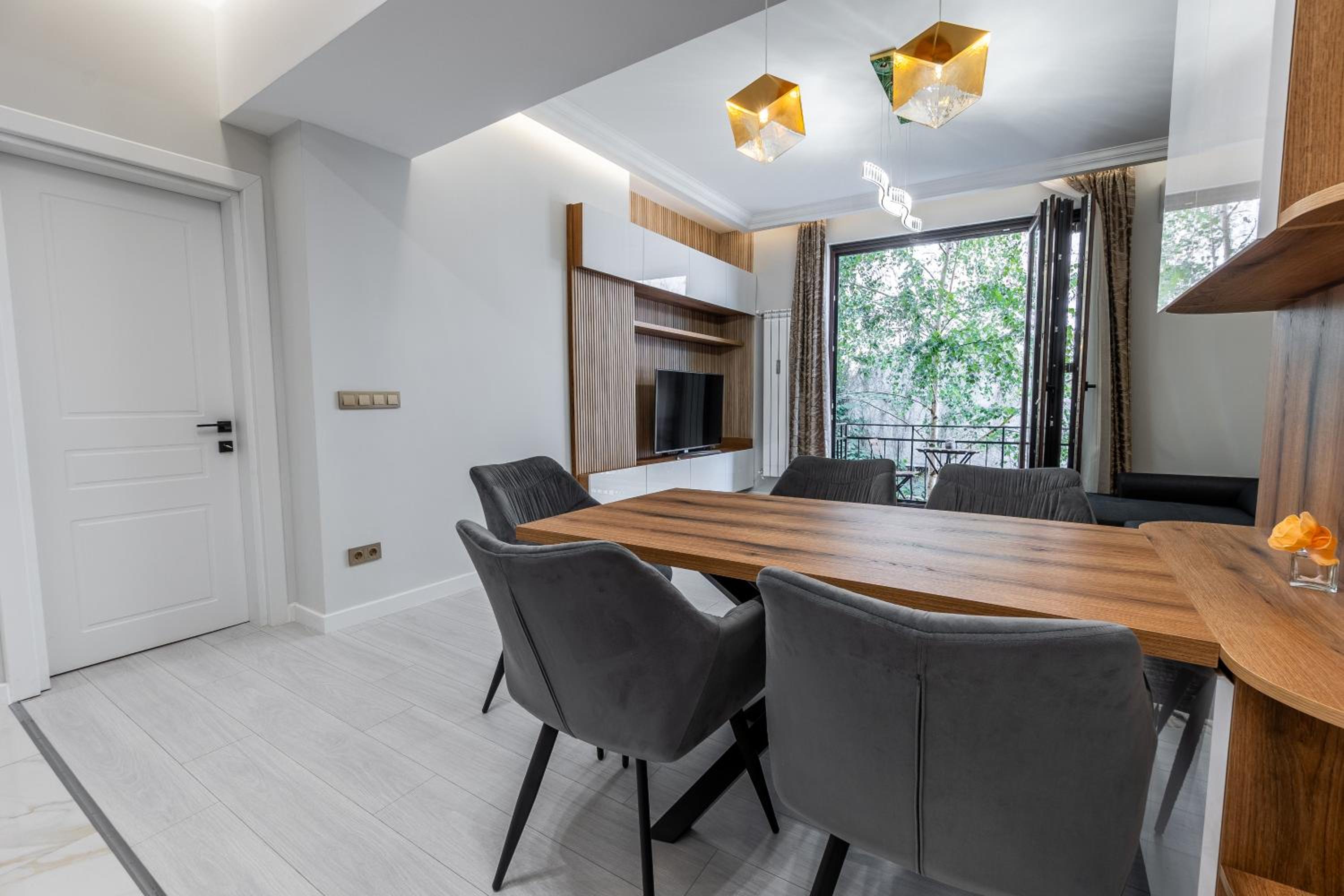 Vitoshka Luxury 2-BR Retreat by BulgarianHomes