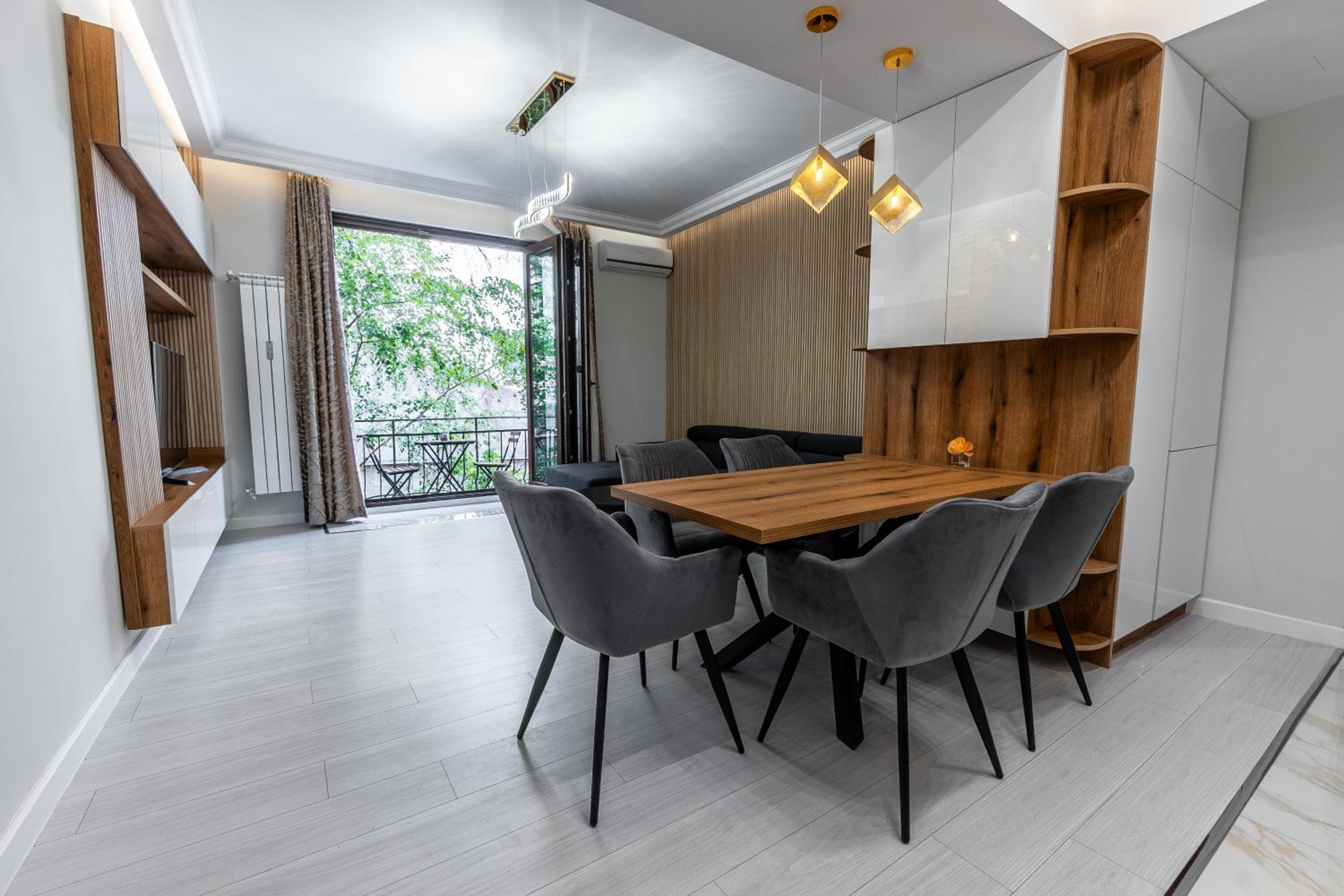 Vitoshka Luxury 2-BR Retreat by BulgarianHomes