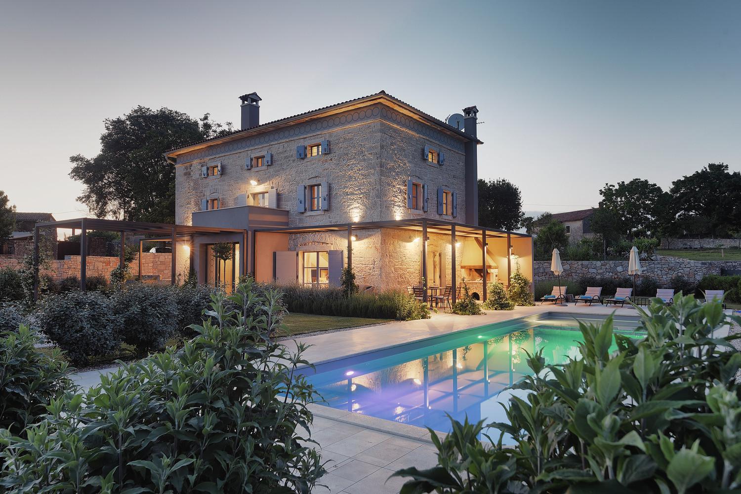 Villa PI for 8 people in Central Istria with heated pool & large garden view 3
