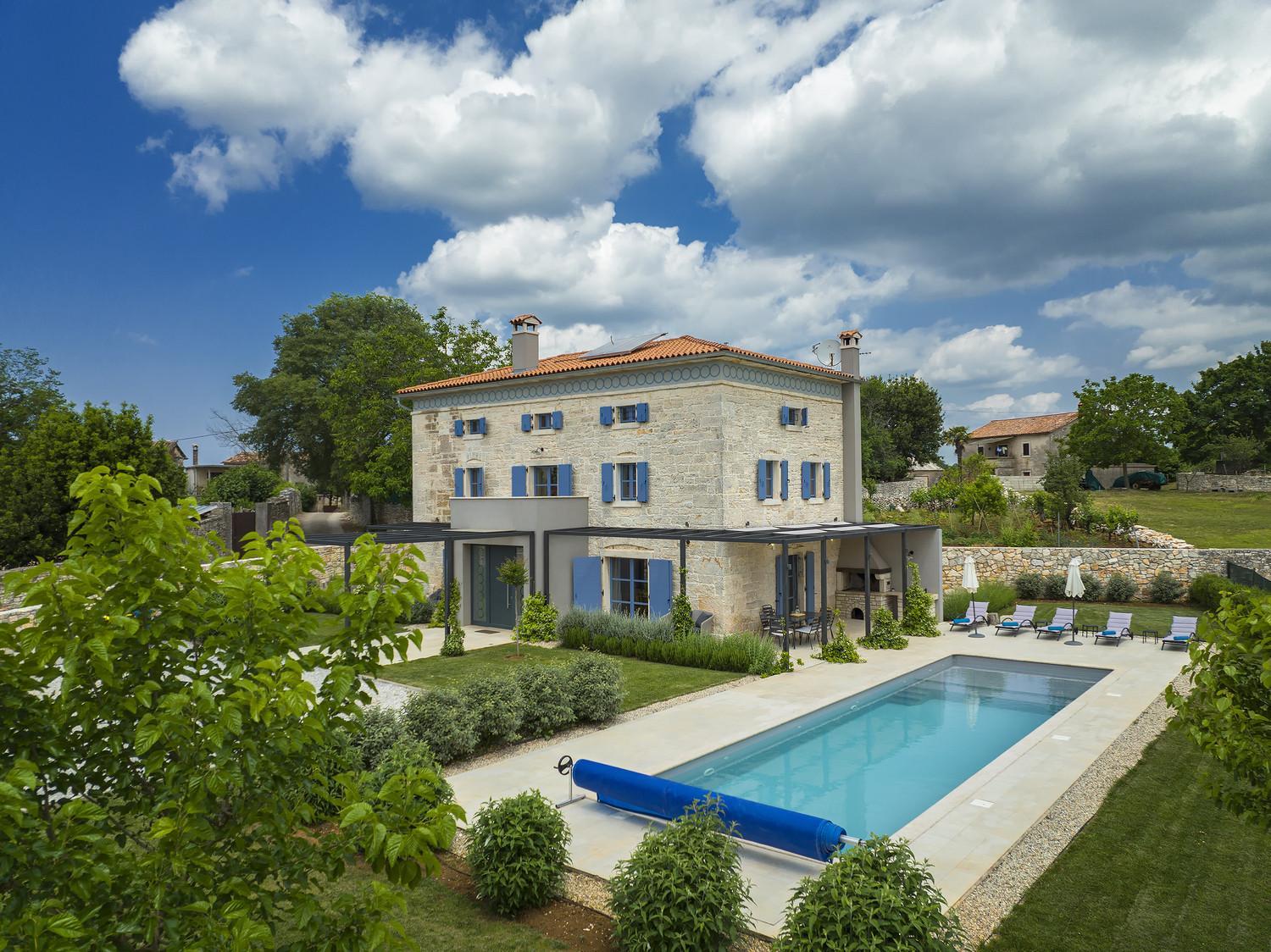 Villa PI for 8 people in Central Istria with heated pool & large garden view 5