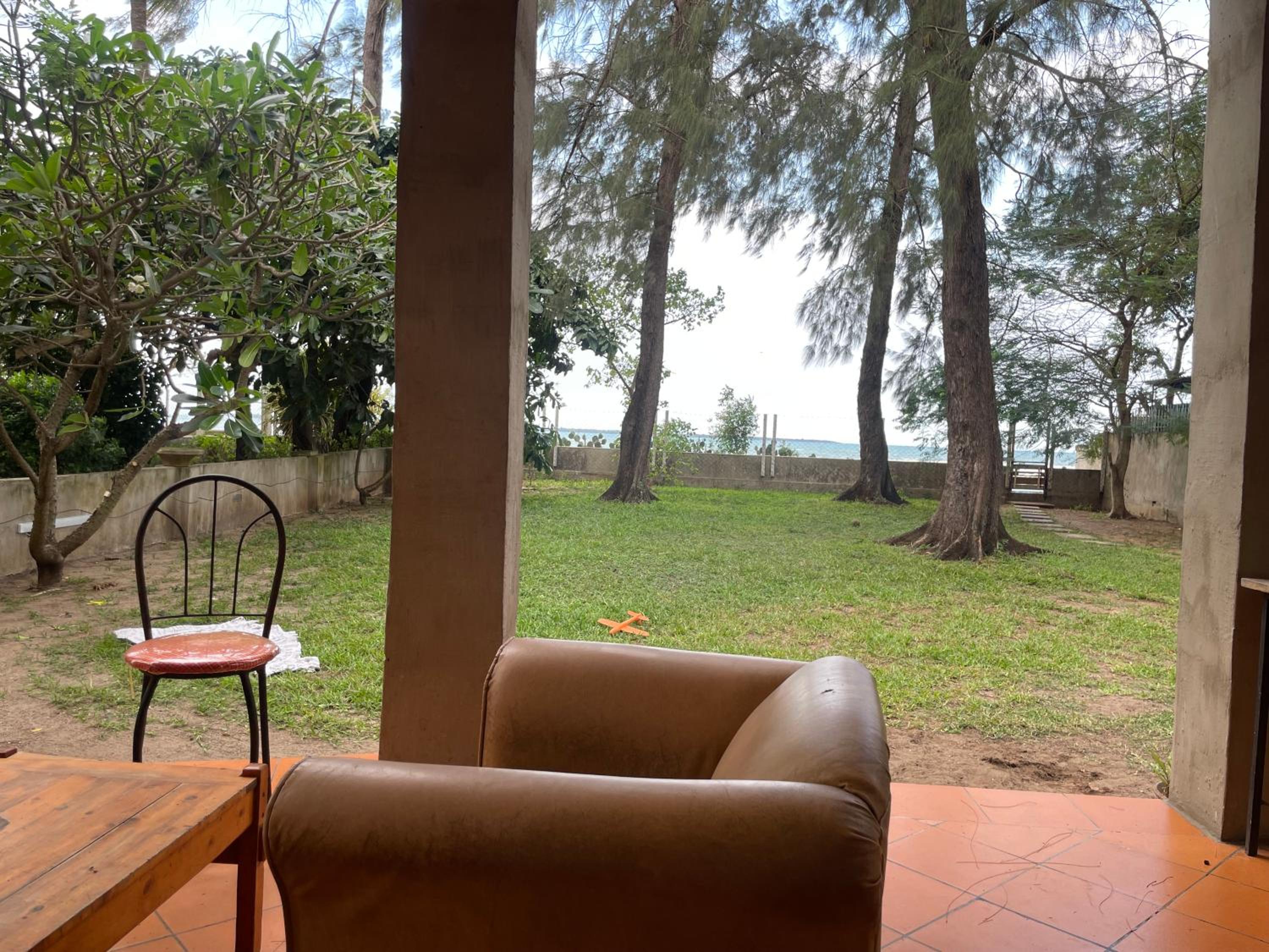 Beautiful room by the beach view 4