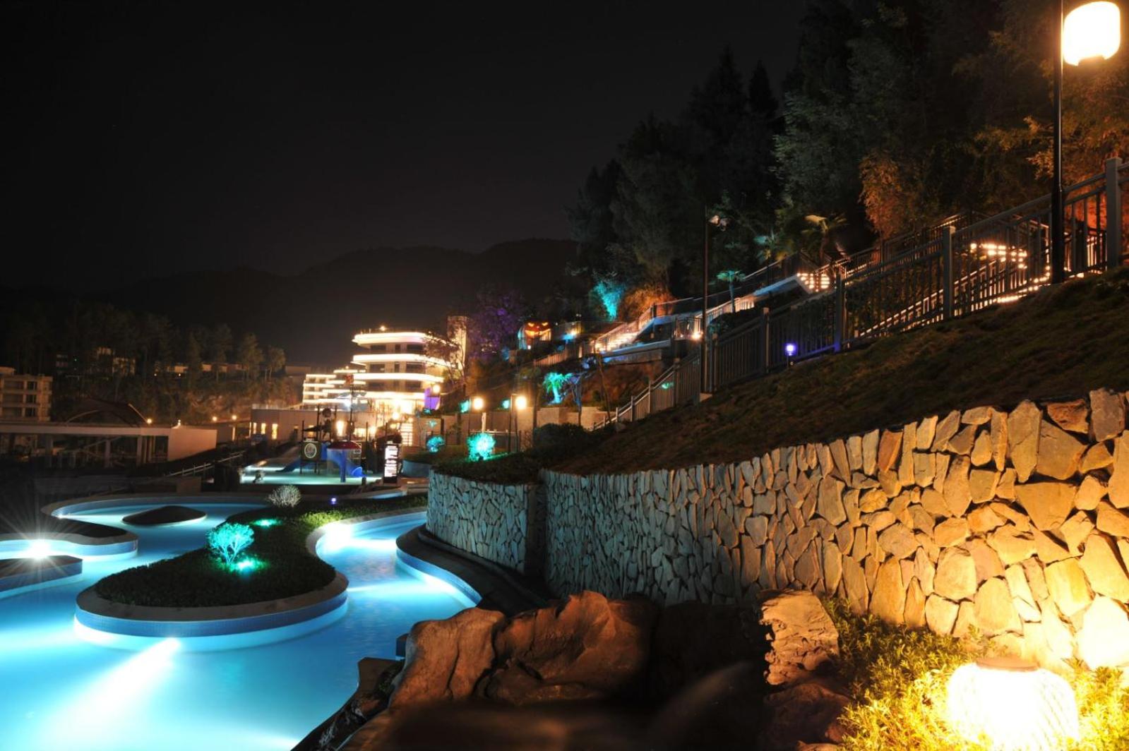 Wyndham Grand Plaza Royale Hot Springs Fenghuang