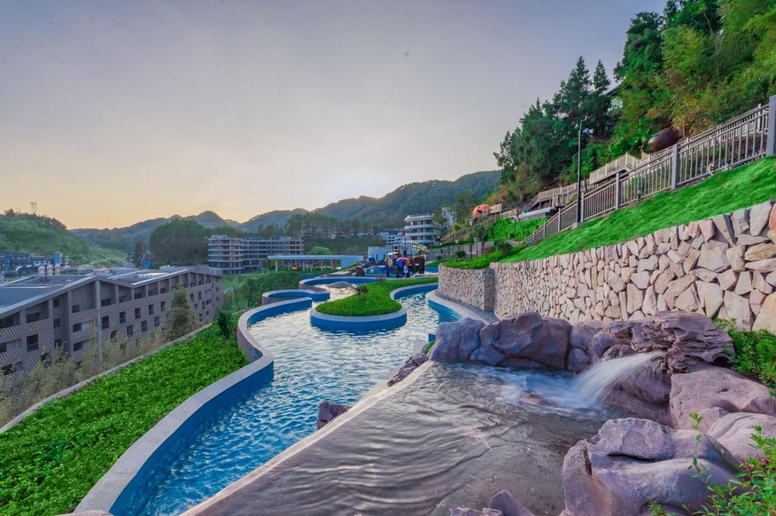 Wyndham Grand Plaza Royale Hot Springs Fenghuang
