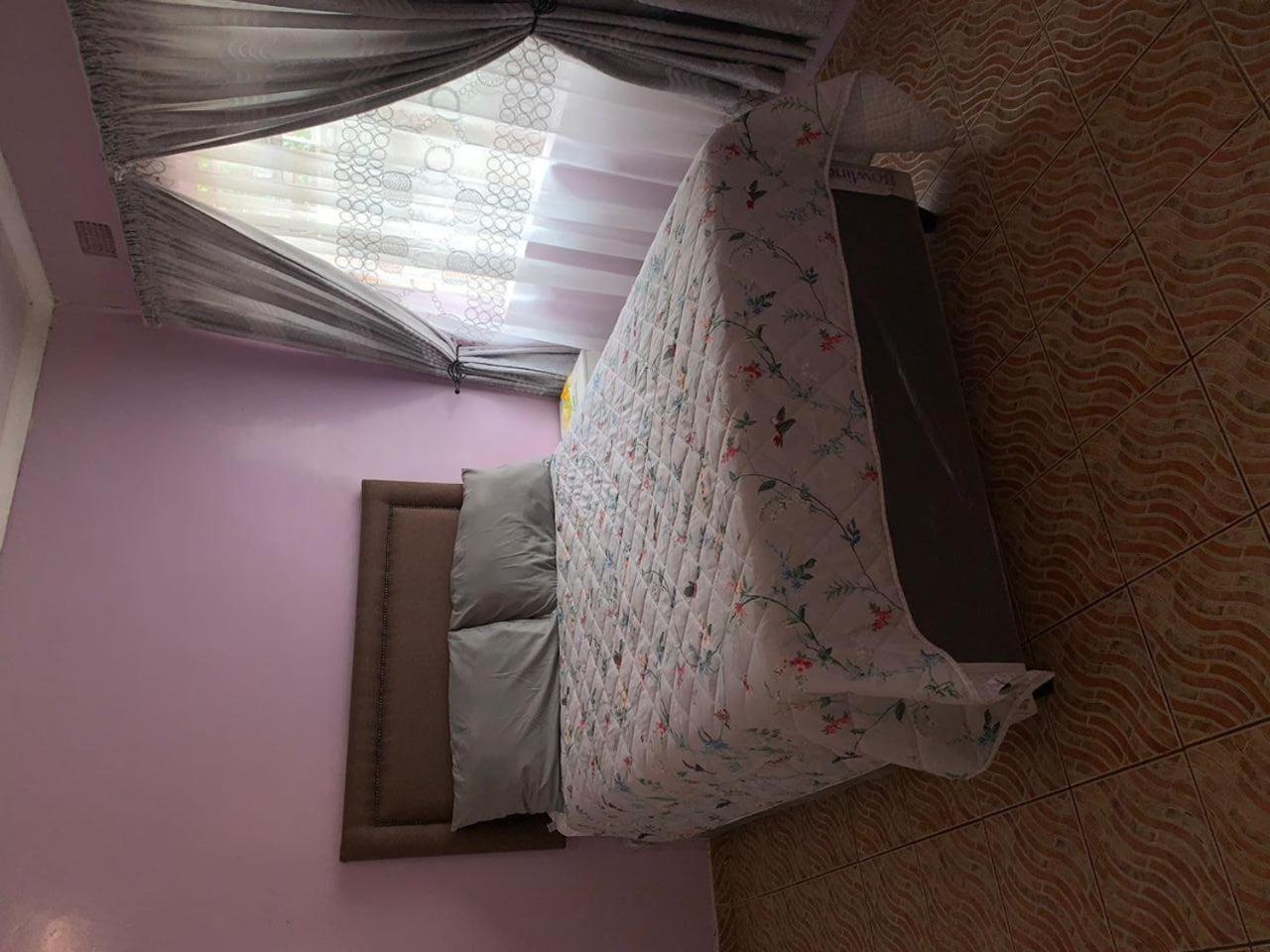4 Bed Gated House-Sleeps 8-Private Parking