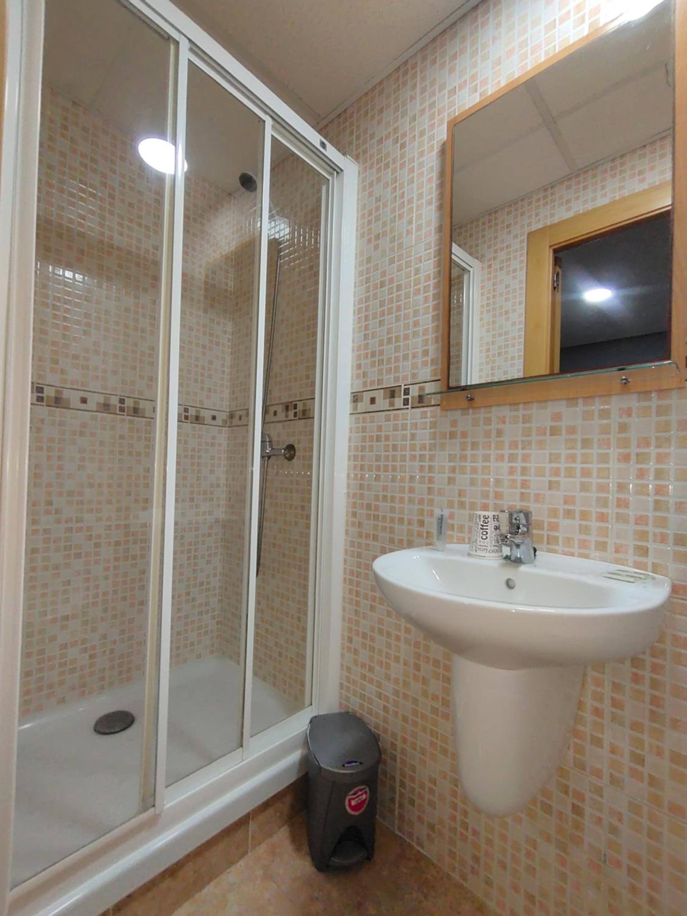Hostal Abastos