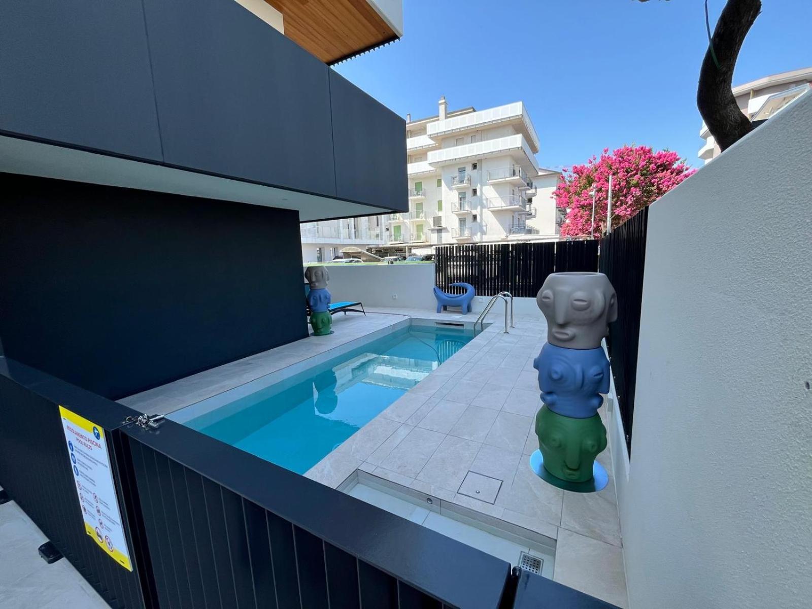 Beach Palace with small swimming pool, private beach, parking
