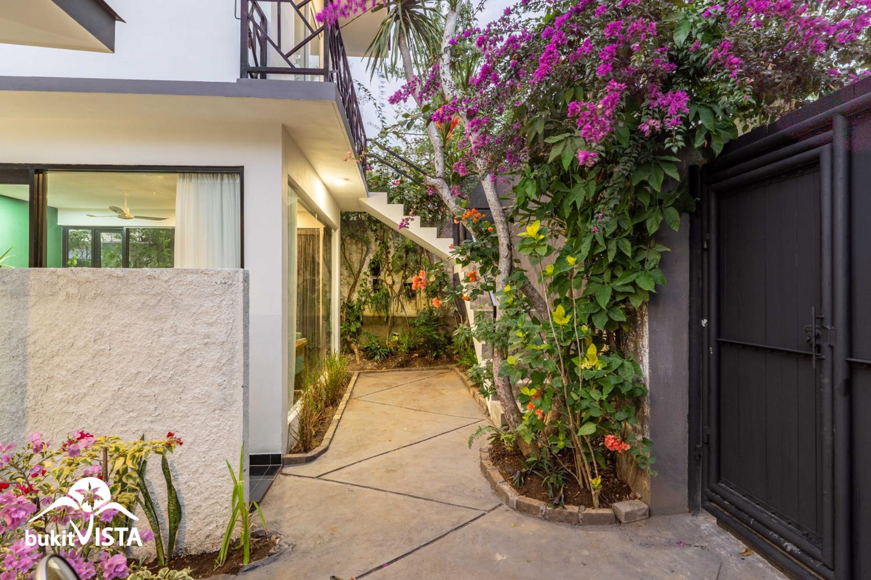 Casa Kirala by Bukit Vista