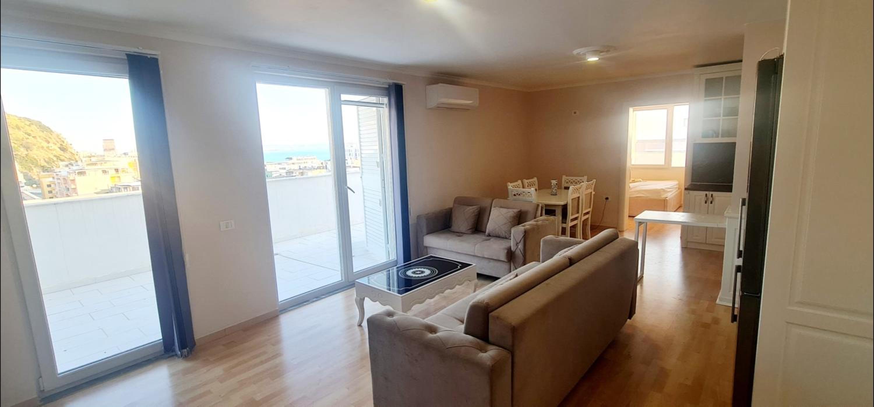Penthouse d'exception avec Rooftop vue mer et colline 3 chambres sur 2 étages 100m de la plage